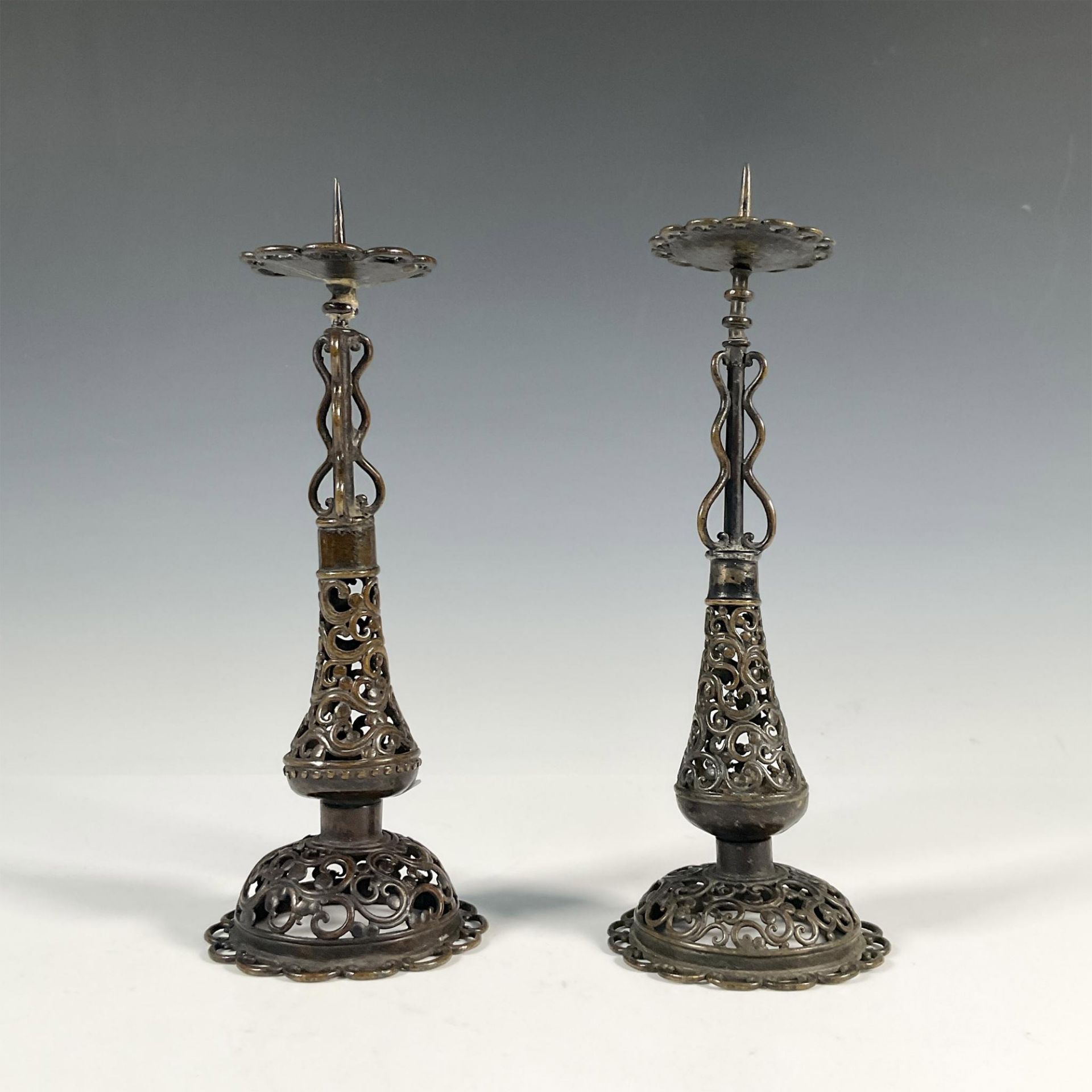 Pair of Antique Asian Bronze Candlestick Holders - Bild 2 aus 4