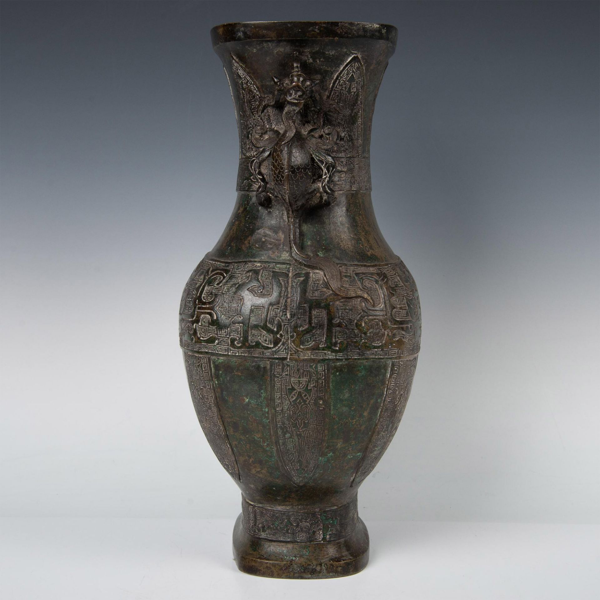Chinese Ming Dynasty Bronze Dragon Vase - Image 6 of 11