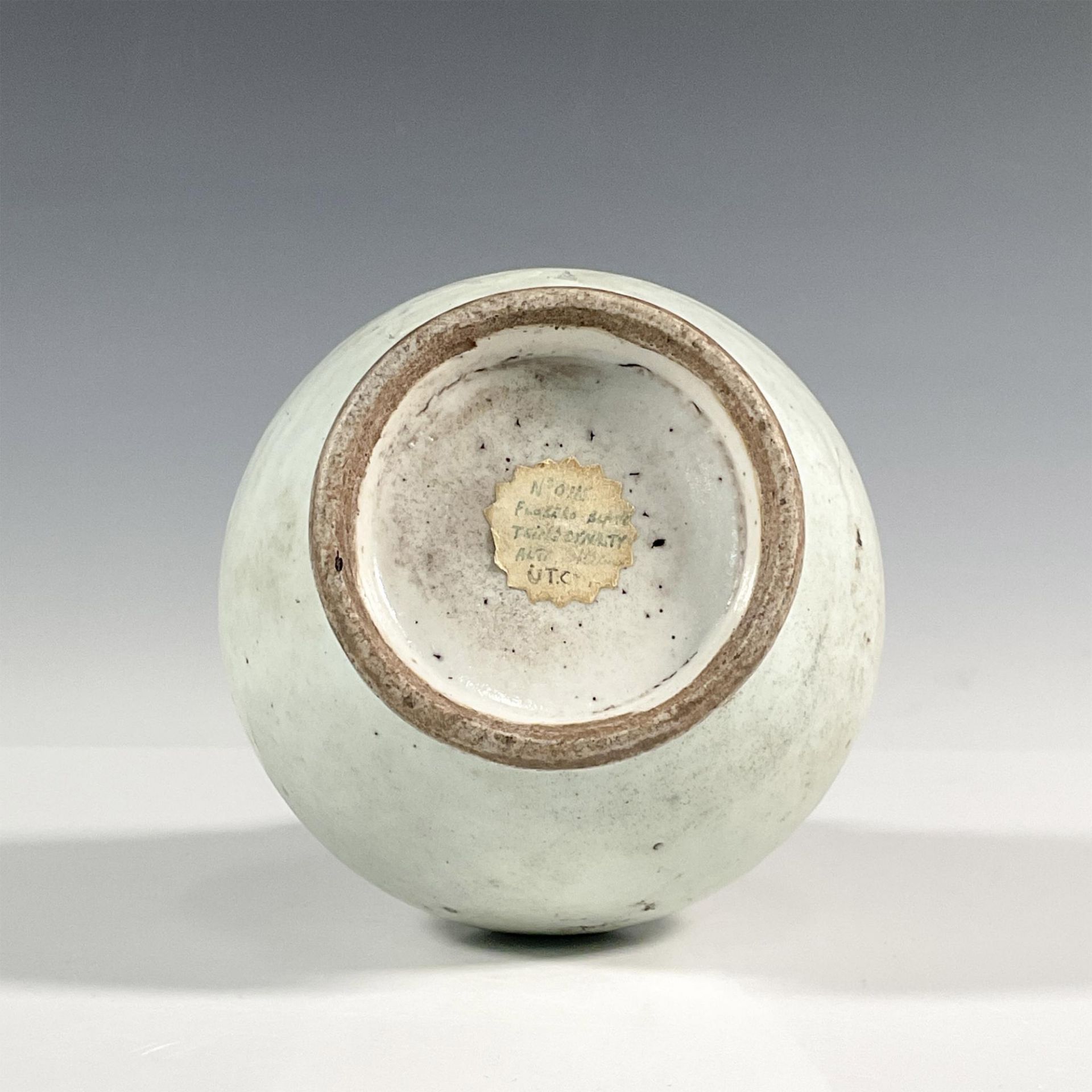 Chinese Ming Dynasty Dehua Porcelain Yuhuchunping Vase - Image 4 of 4