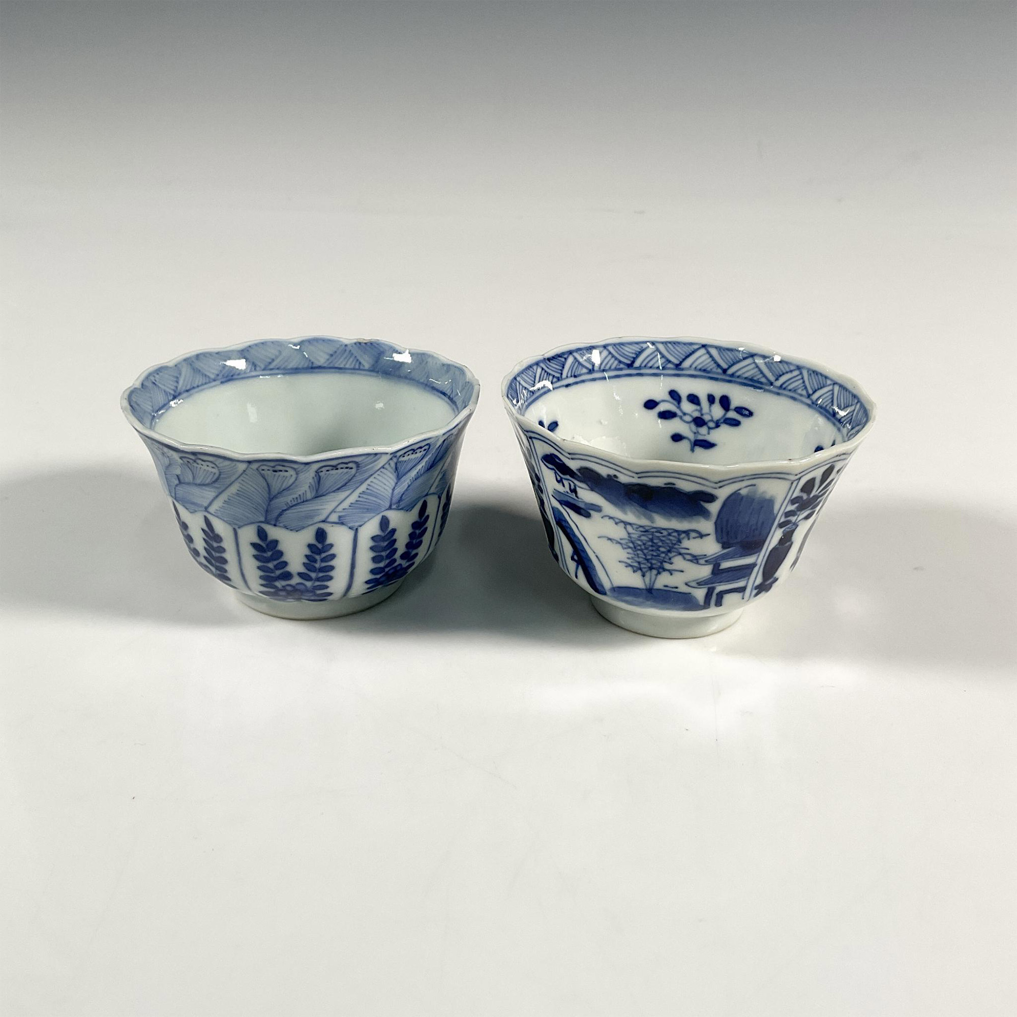 Pair of Chinese Kangxi Porcelain Tea Cups - Image 2 of 3