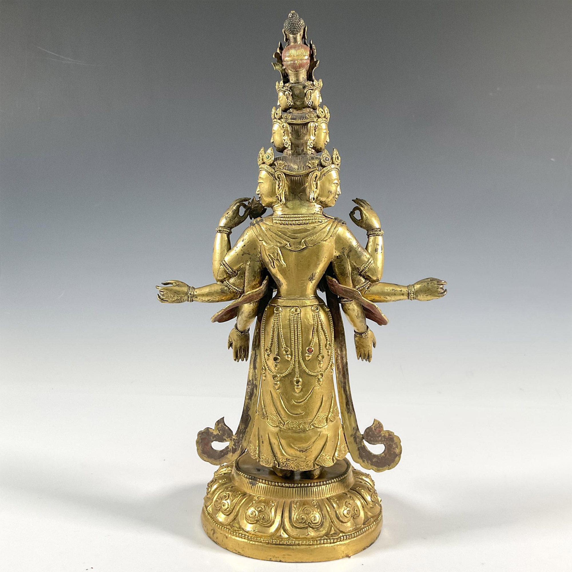 Tibetan Gilt Bronze Figure of Avalokiteshvara, Qianlong Period - Image 2 of 3