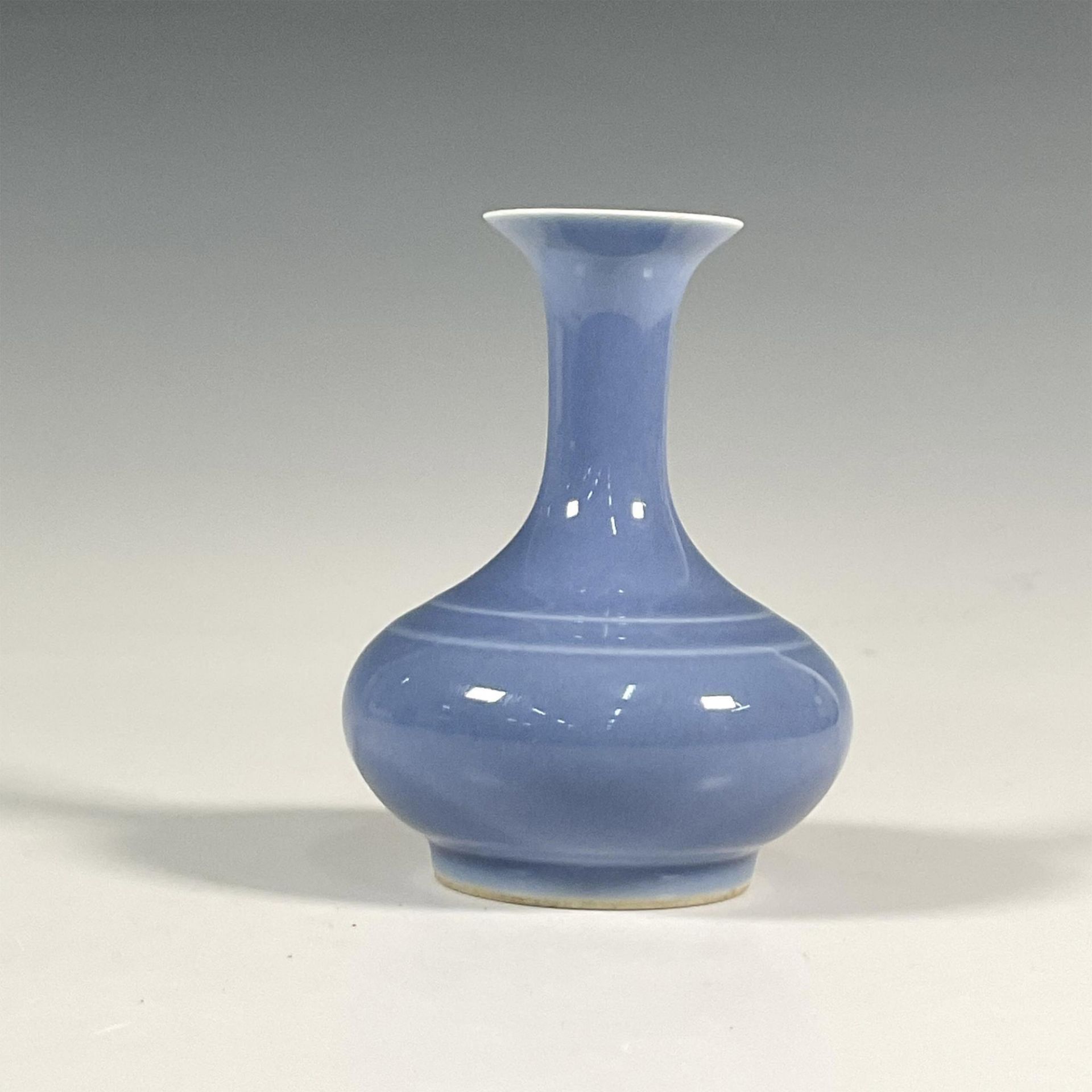 Chinese Clair-de-Lune Porcelain Vase - Bild 2 aus 3