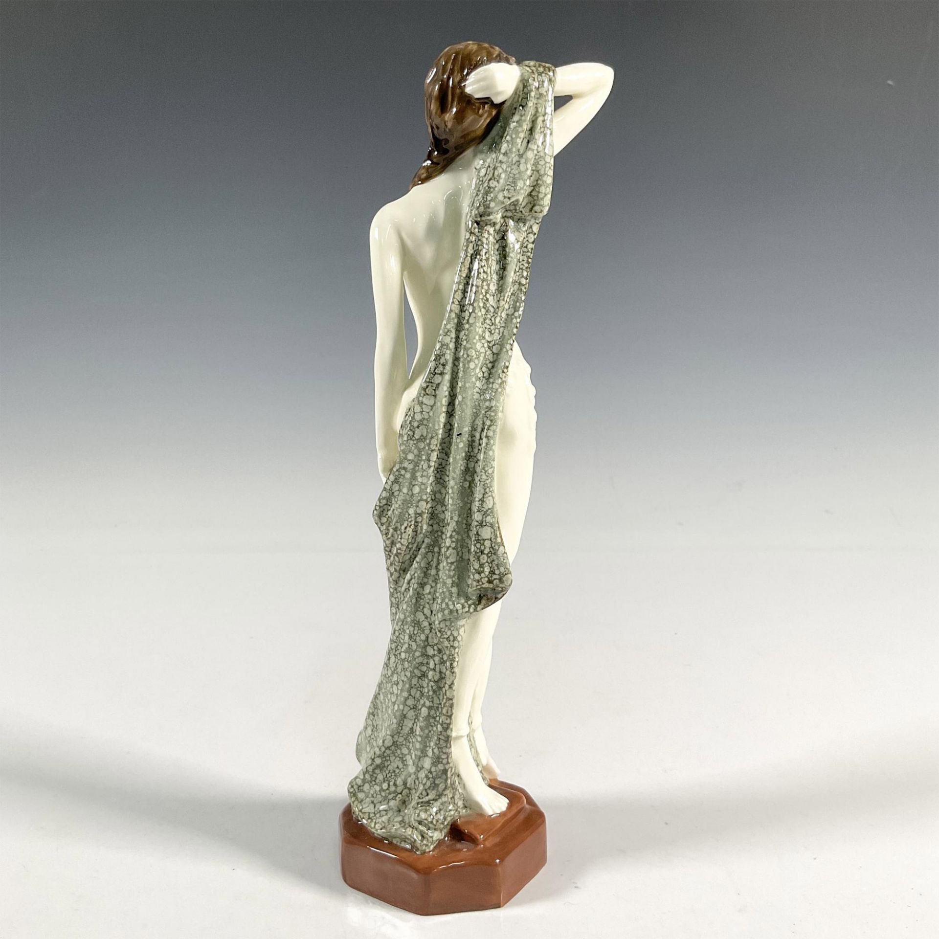Liberty - HN4353 - Royal Doulton Figurine - Bild 2 aus 3