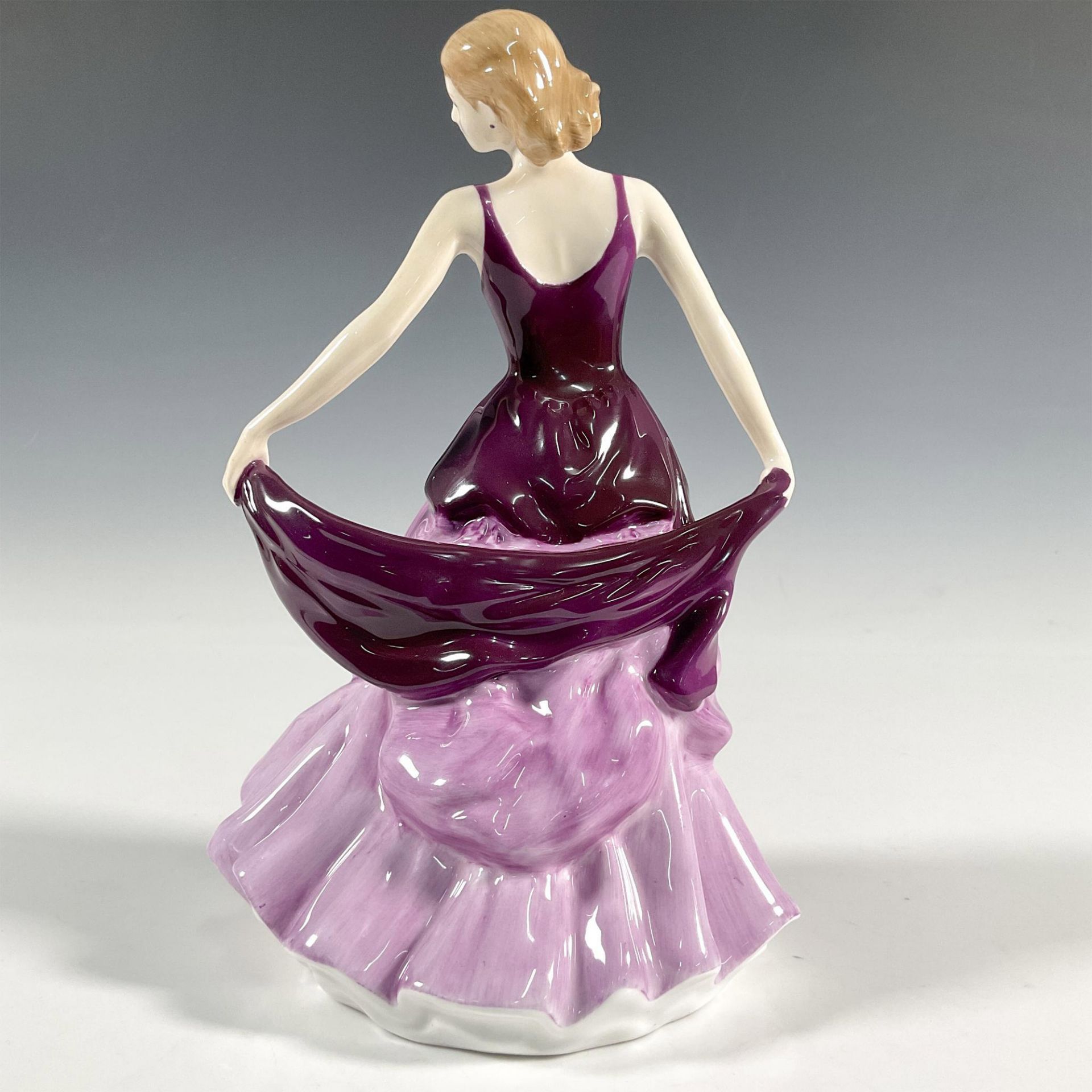 Eleanor - HN4624 - Royal Doulton Figurine - Image 2 of 3