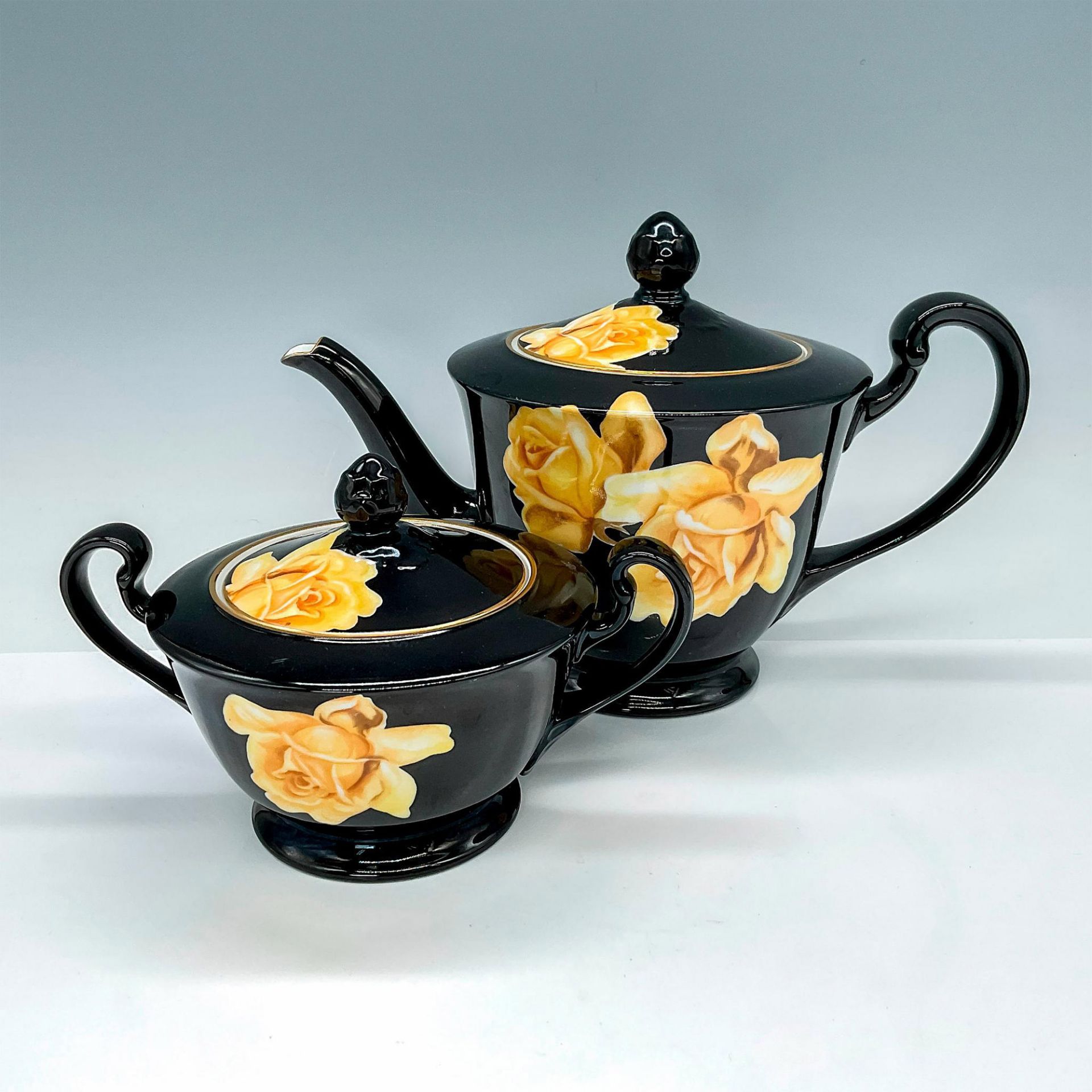 2pc Noritake Nippon Toki Kaisha Teapot and Sugar Bowl - Image 2 of 3