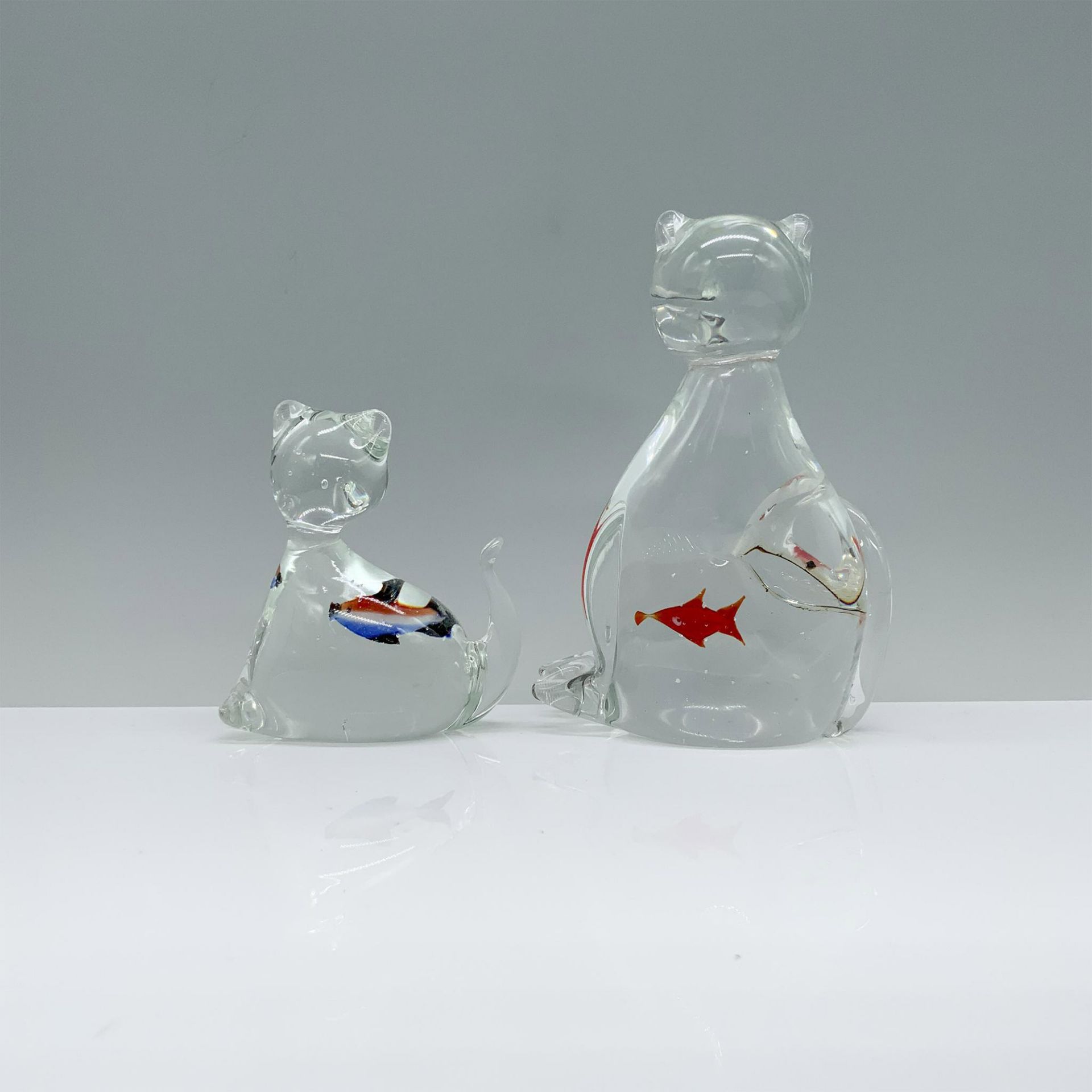 Pair of Fish in Stomach Art Glass Cat Figurines - Bild 2 aus 3