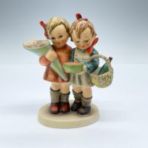 Goebel Hummel Figurine, Going to Grandmas HUM 52/0