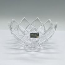 Mikasa Crystal Bowl, Crescendo