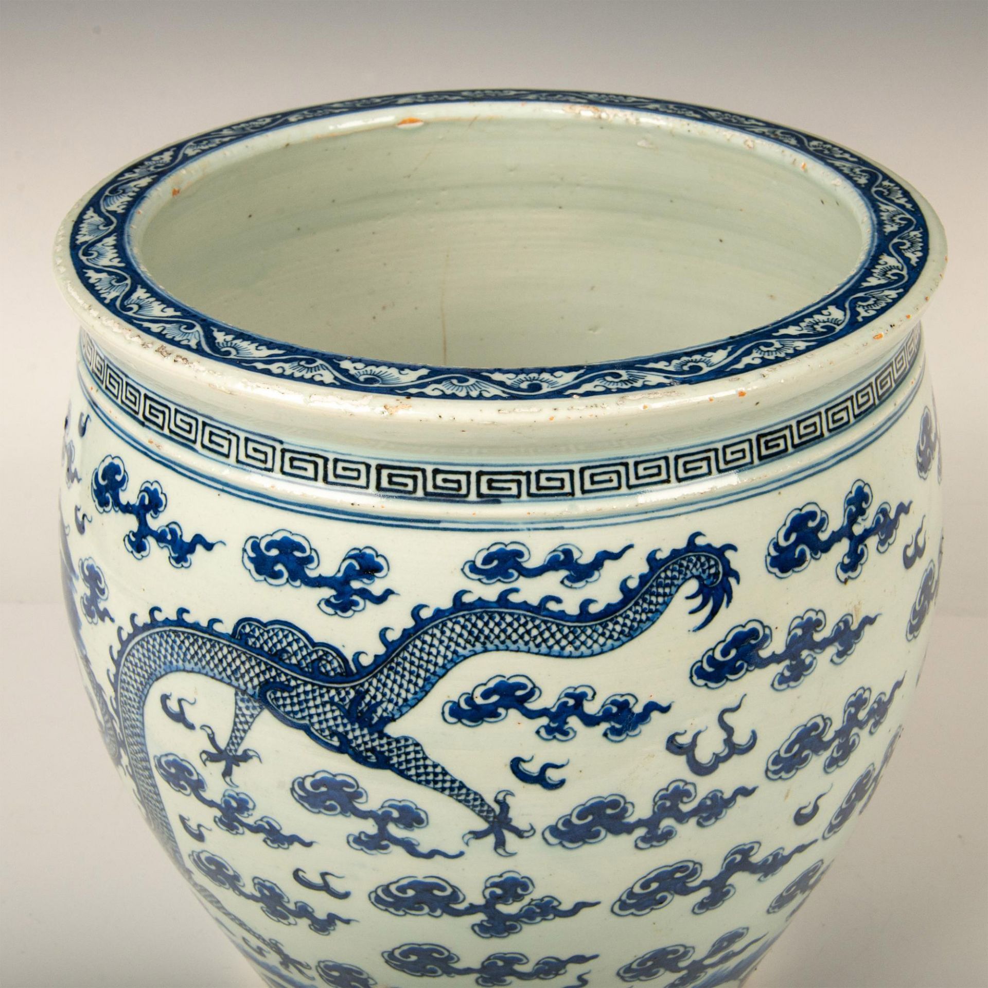 Chinese Blue and White Dragon Jardiniere - Bild 4 aus 6