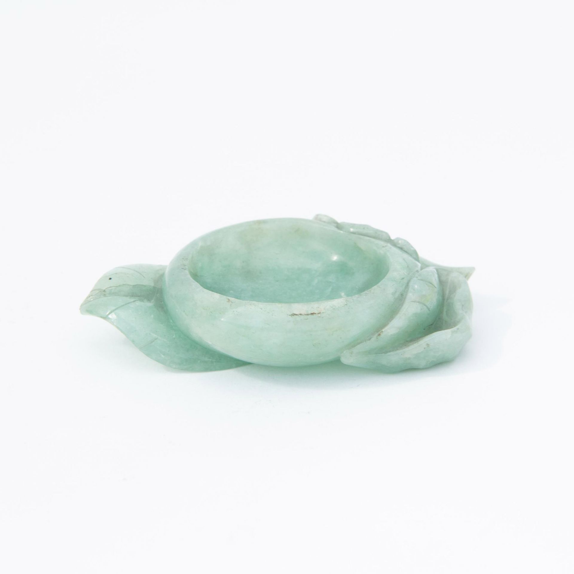 Antique Chinese Jadeite Lotus Water Bowl - Image 3 of 4