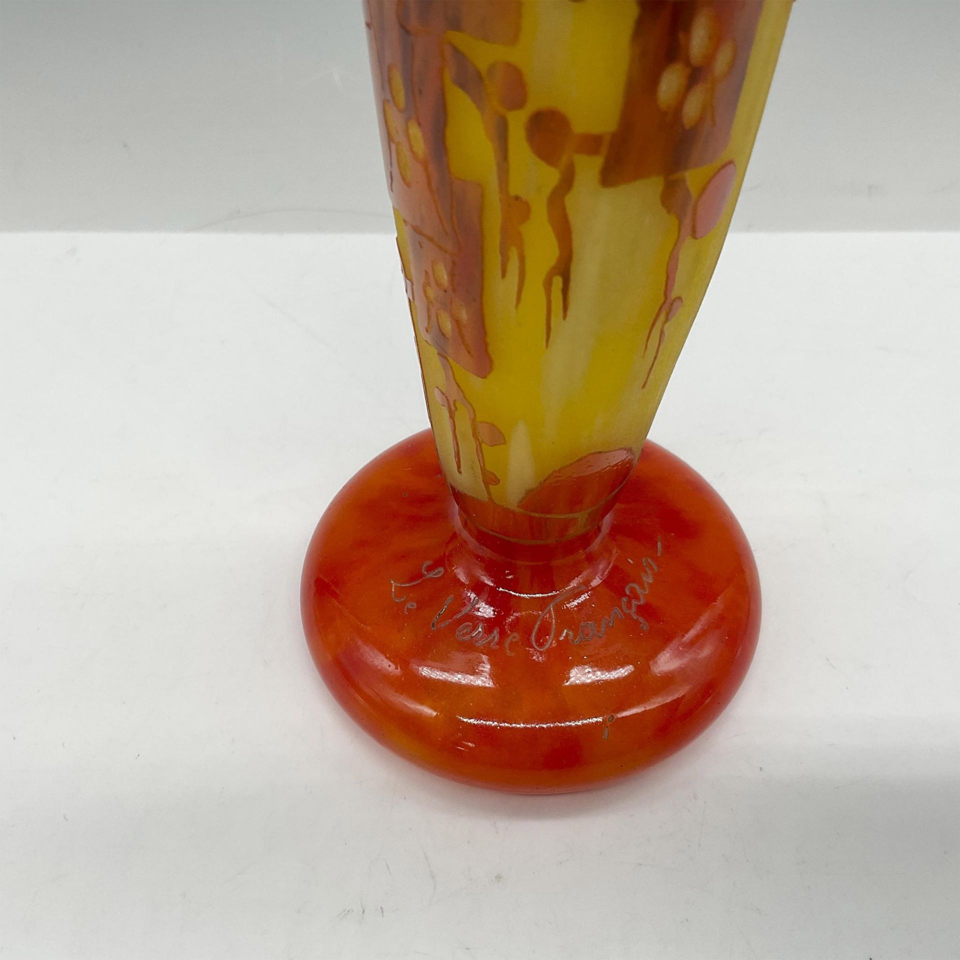 Charles Schneider Le Verre Francais Cameo Glass Vase - Image 3 of 4