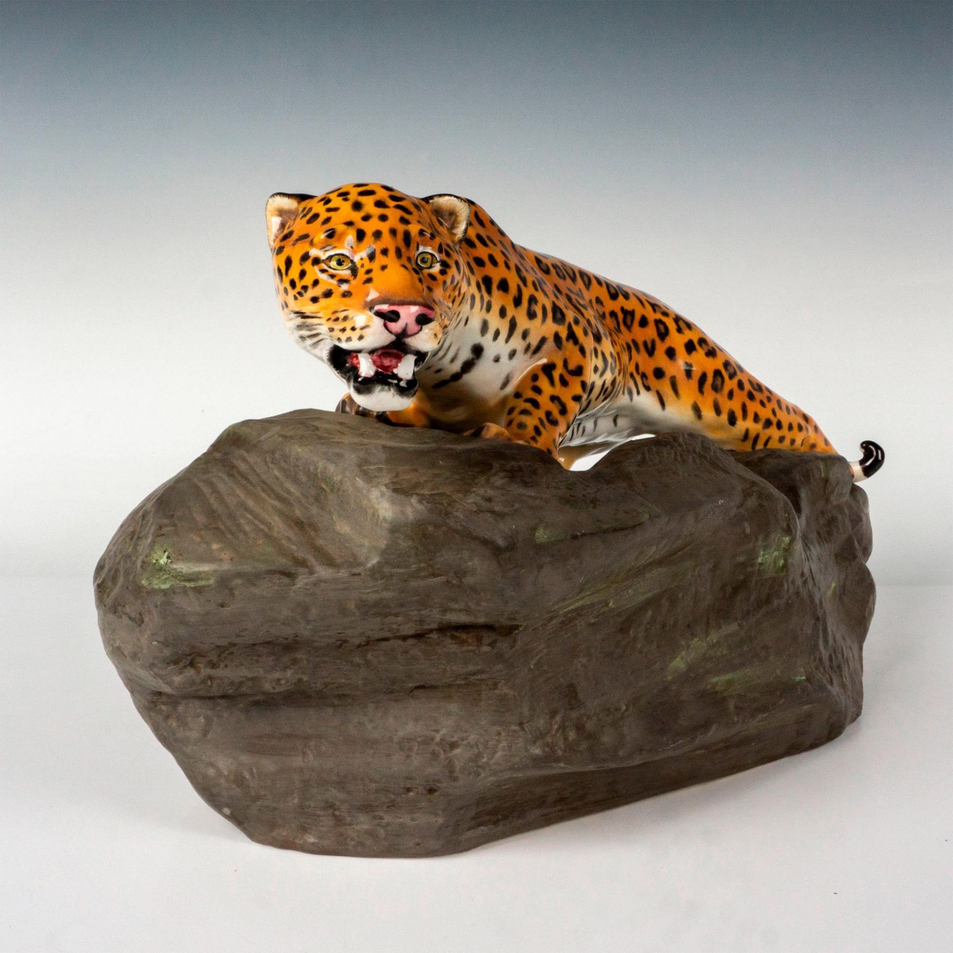 Royal Doulton Prestige Sculpture, Leopard on a Rock HN2638 - Image 2 of 4