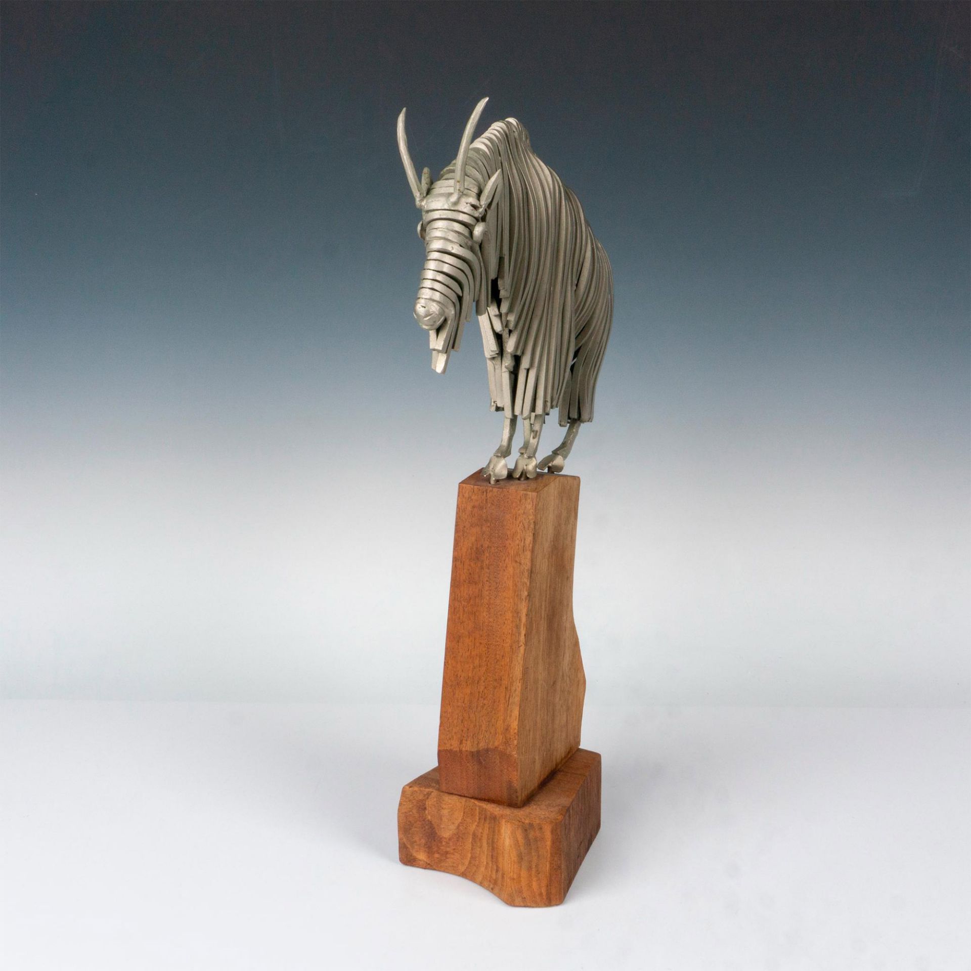 Fay Taylor Billy Goat Metal Sculpture on Wood Base - Bild 2 aus 5