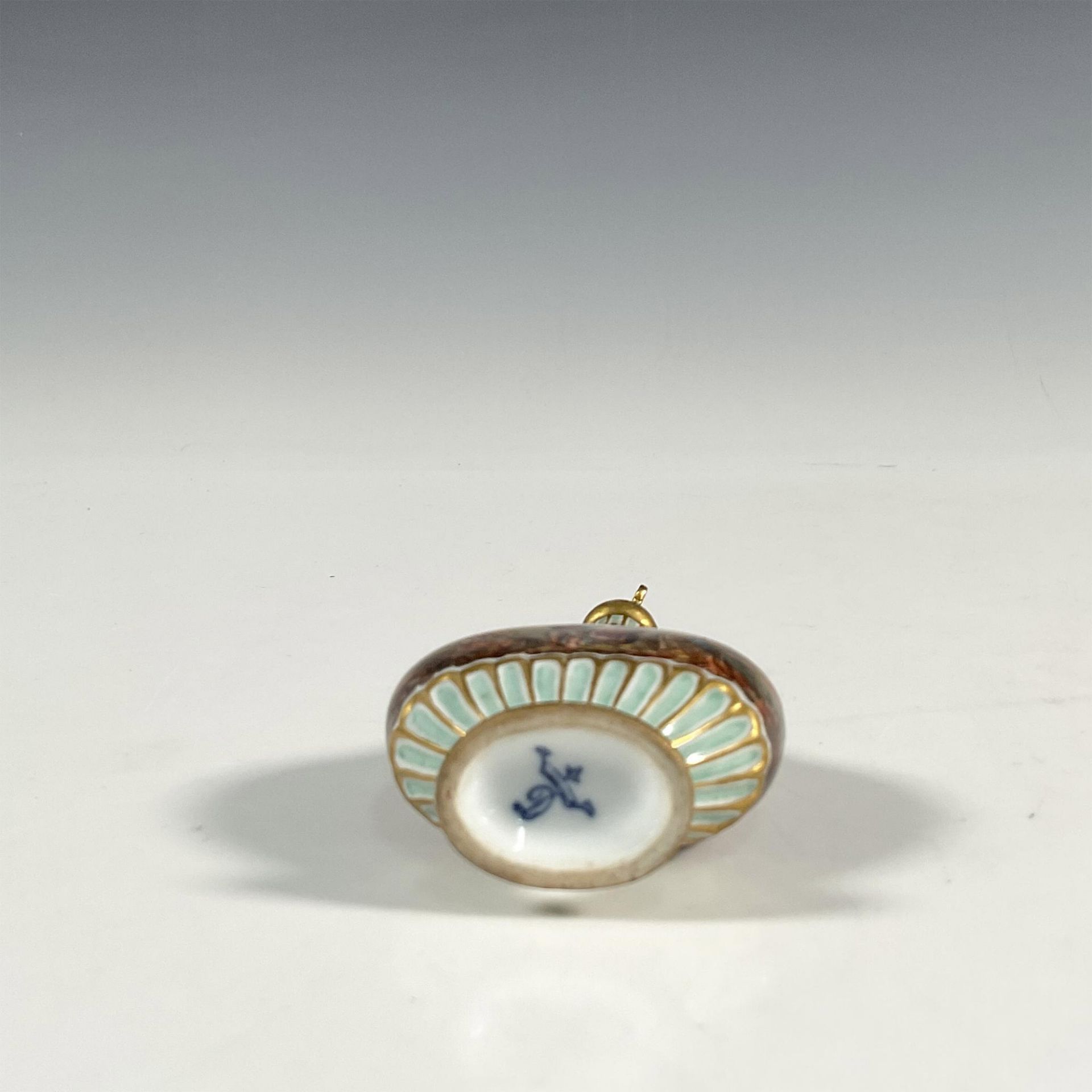 18th century Derby Porcelain Scent Bottle and Stopper - Image 5 of 5