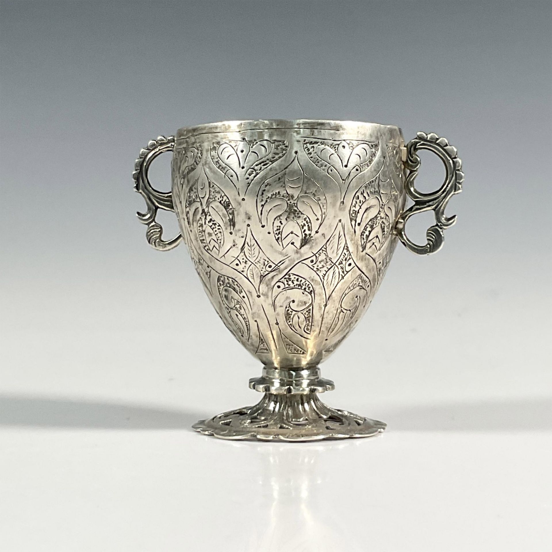 South American 19th Century Colonial Silver JICARA Cup - Image 2 of 3