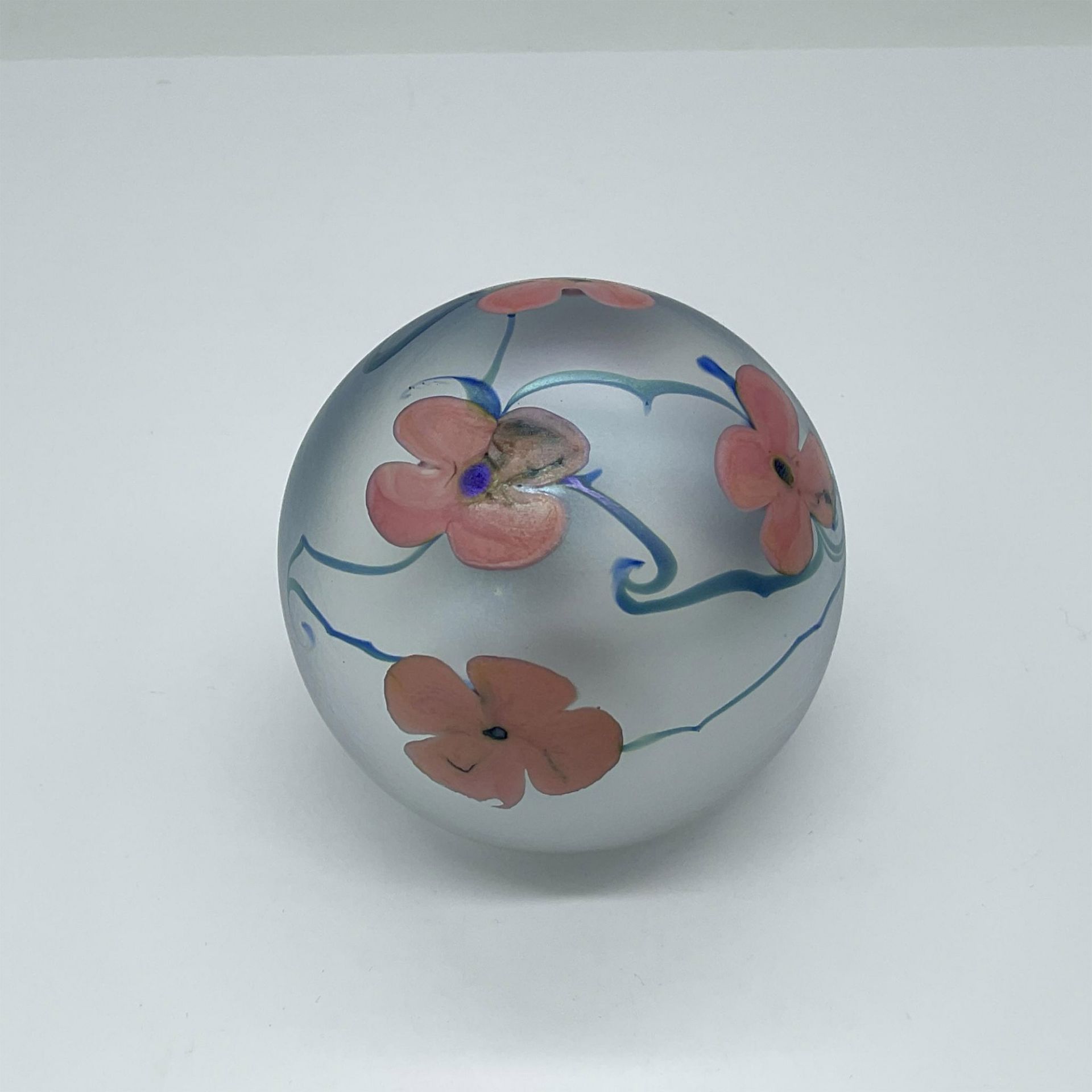 Vandermark Floral Paperweight - Image 2 of 3