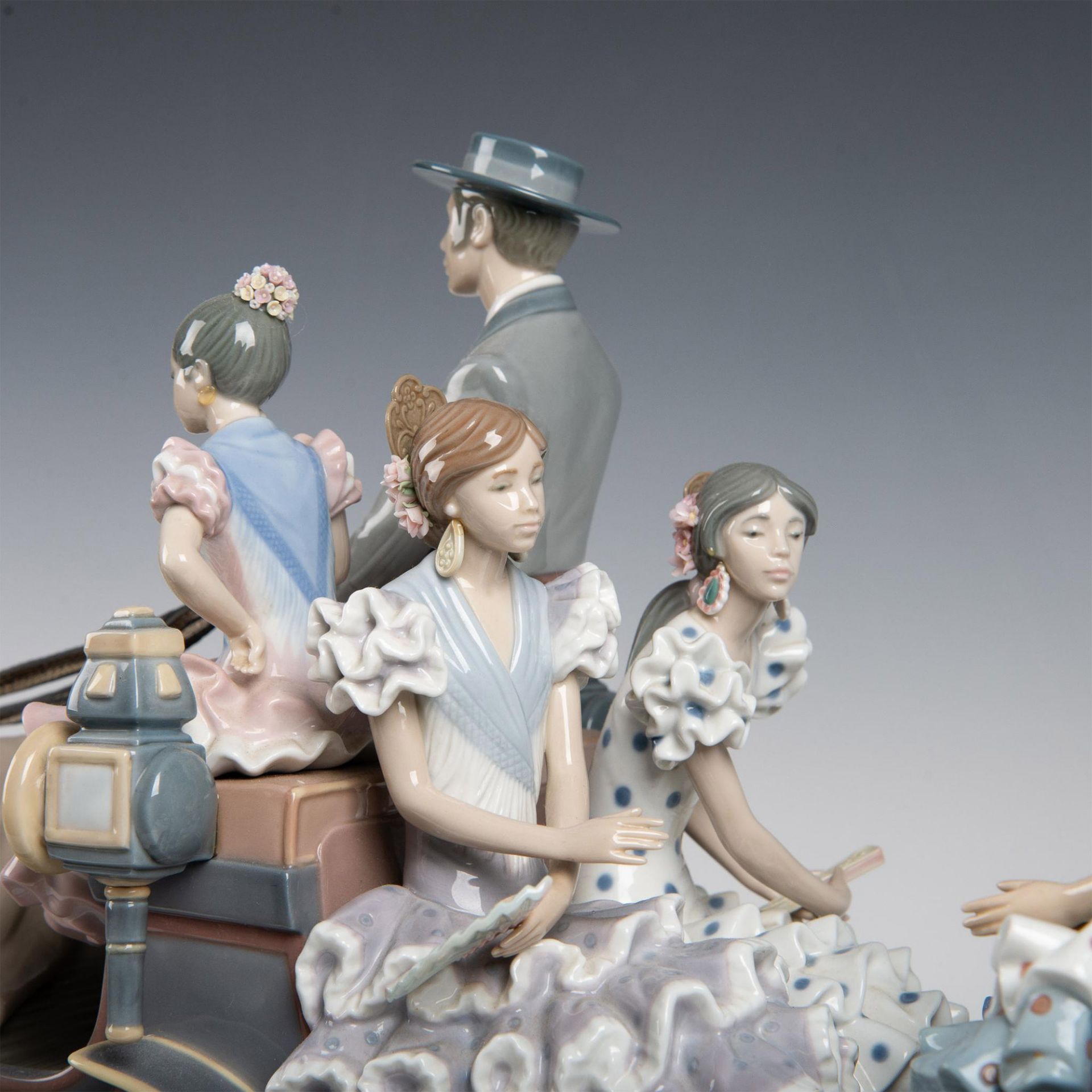 Lladro Porcelain Figurine, Outing in Seville 1001756 - Image 4 of 19