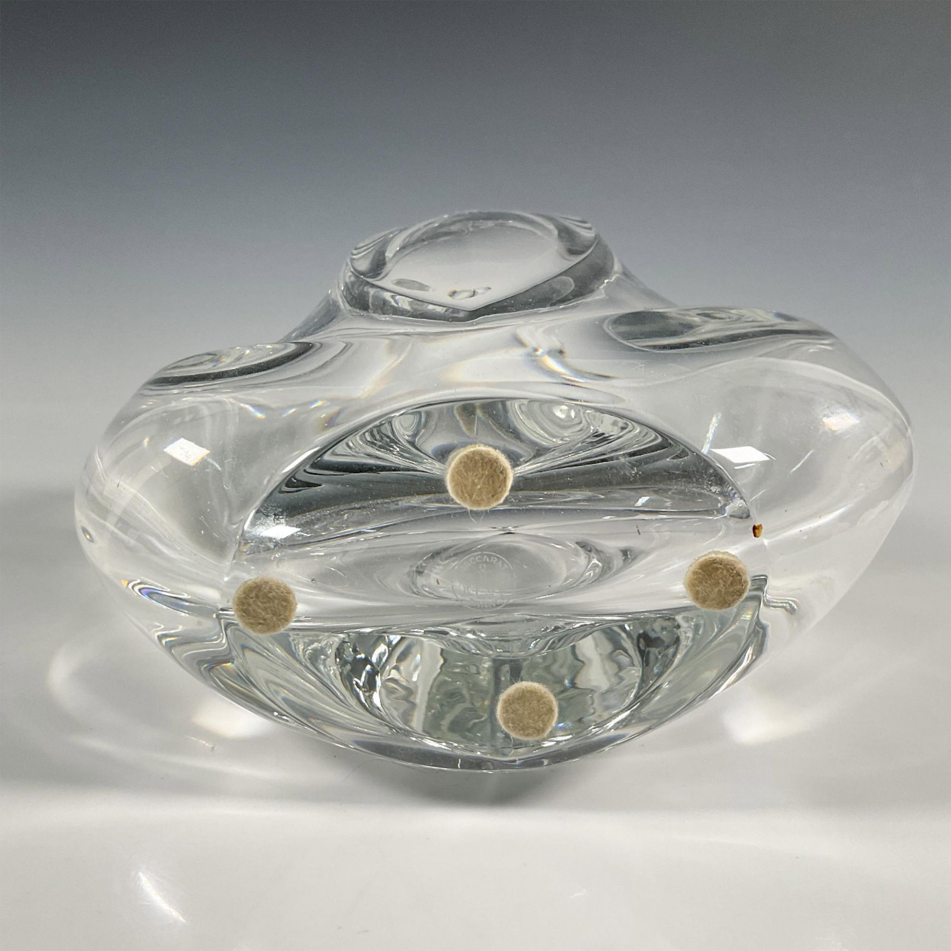 Baccarat Crystal Vase by Robert Rigot, Bagatelle - Image 5 of 5