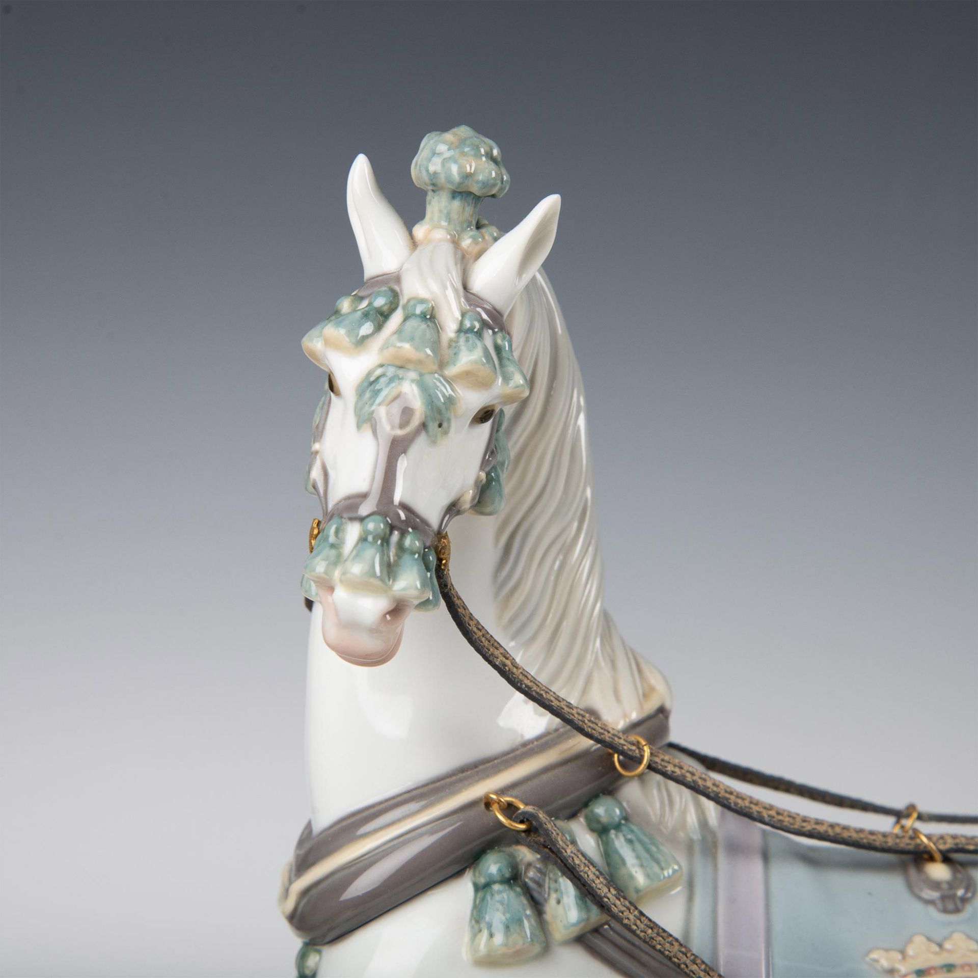 Lladro Porcelain Figurine, Outing in Seville 1001756 - Image 6 of 19