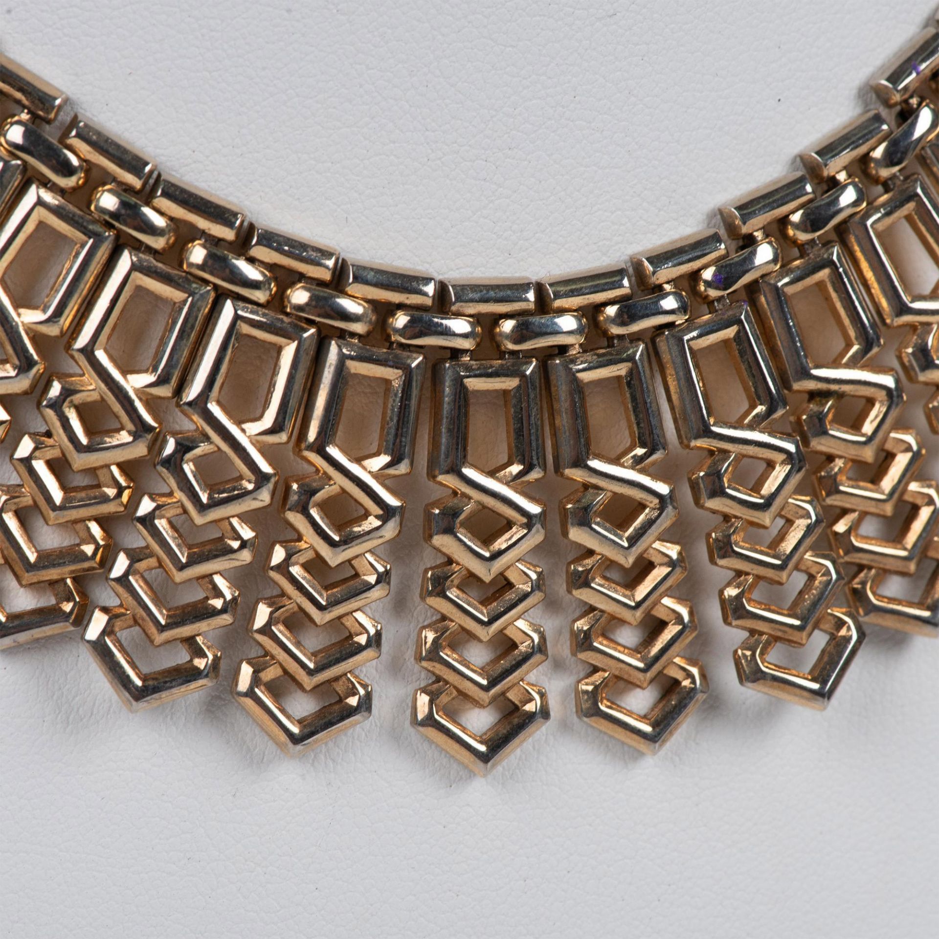 Elegant Gold Metal Costume Necklace - Image 2 of 4