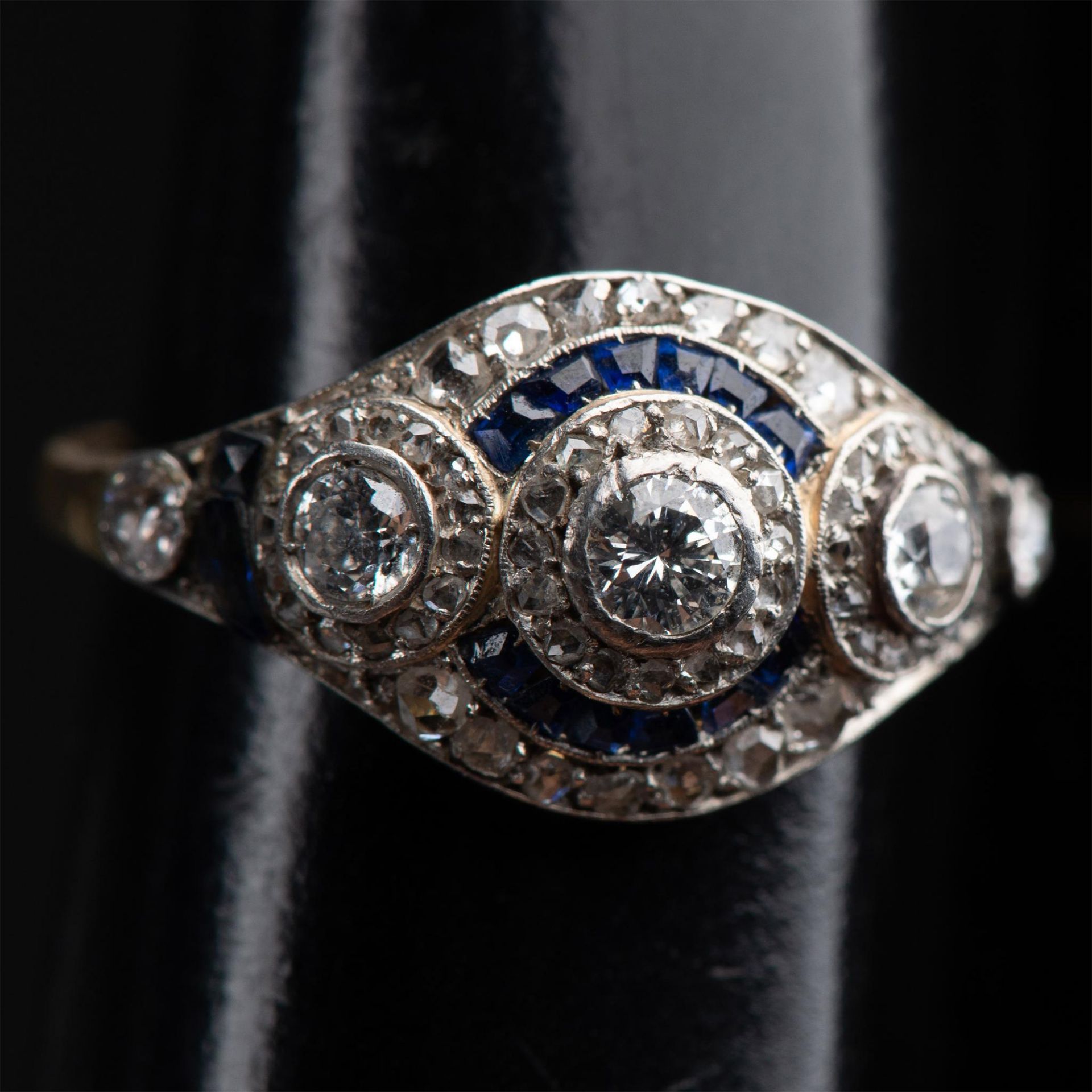 Art Deco 18K Gold, Diamonds and Sapphire Ring - Image 6 of 8