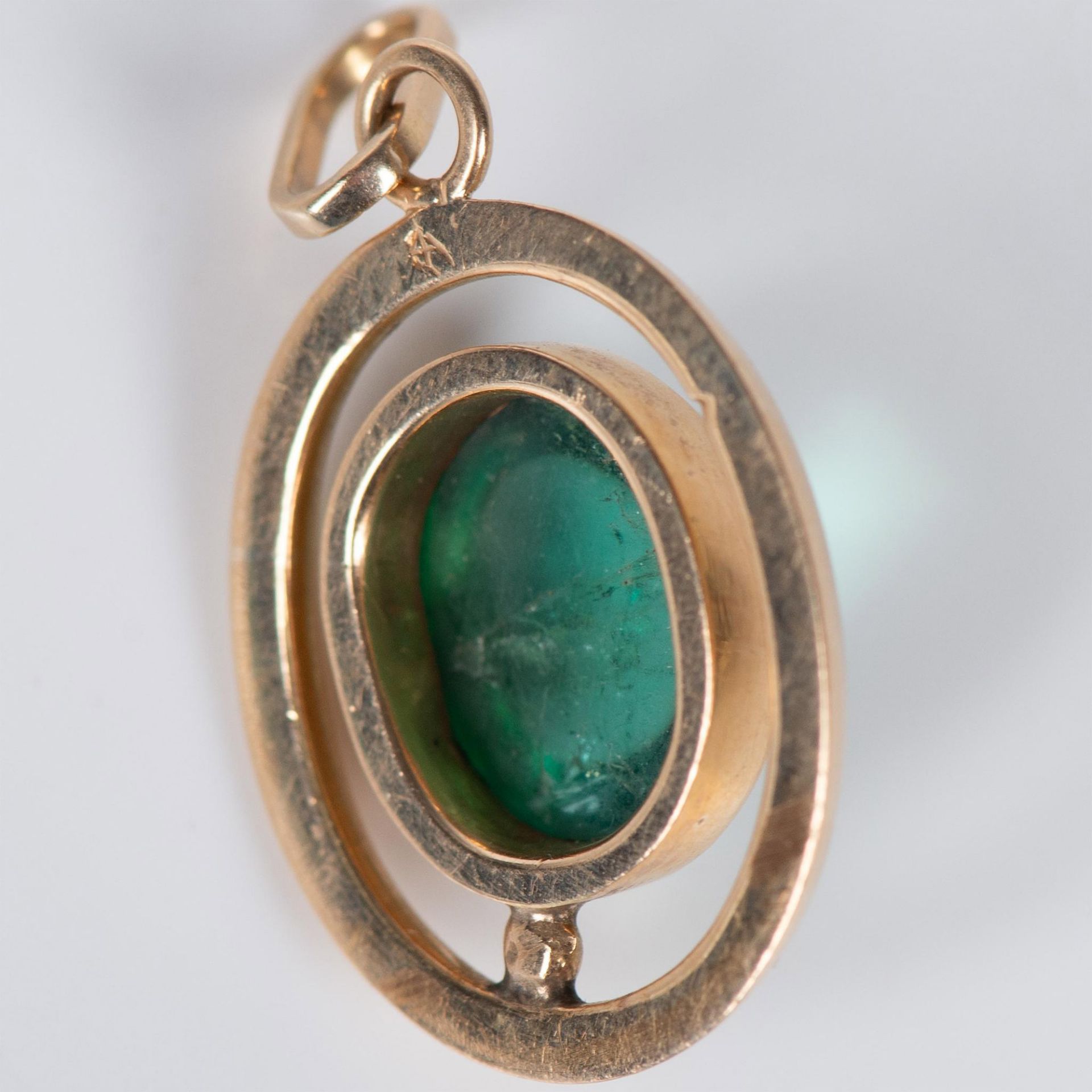 Vintage Gold and Cabochon Emerald Pendant - Bild 4 aus 5
