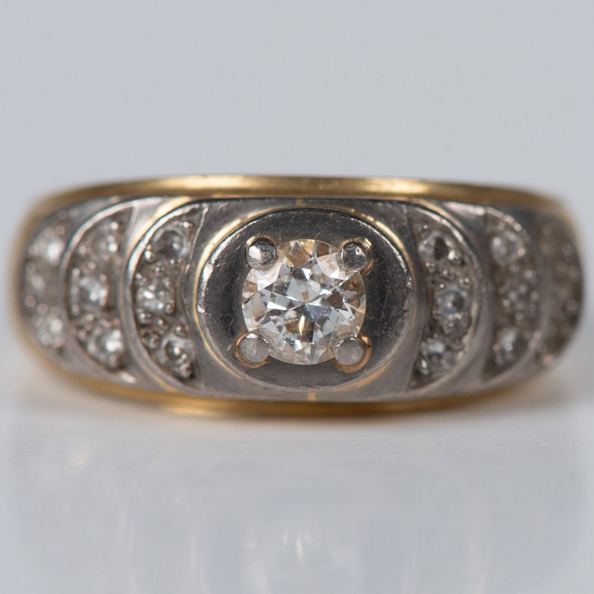 18K Gold and Diamond Ring - Image 5 of 7