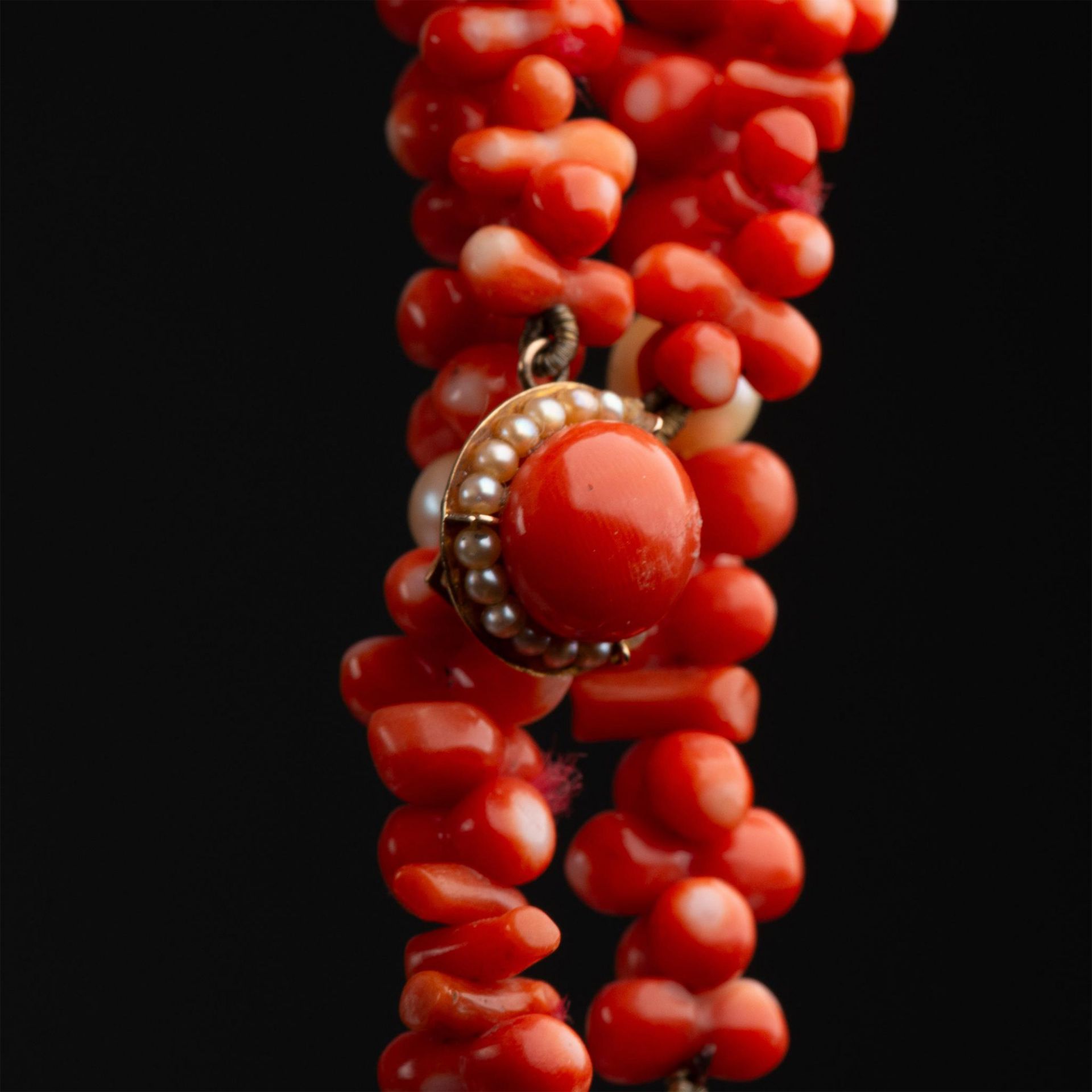 Mid Century Coral and Pearls Necklace - Bild 2 aus 3