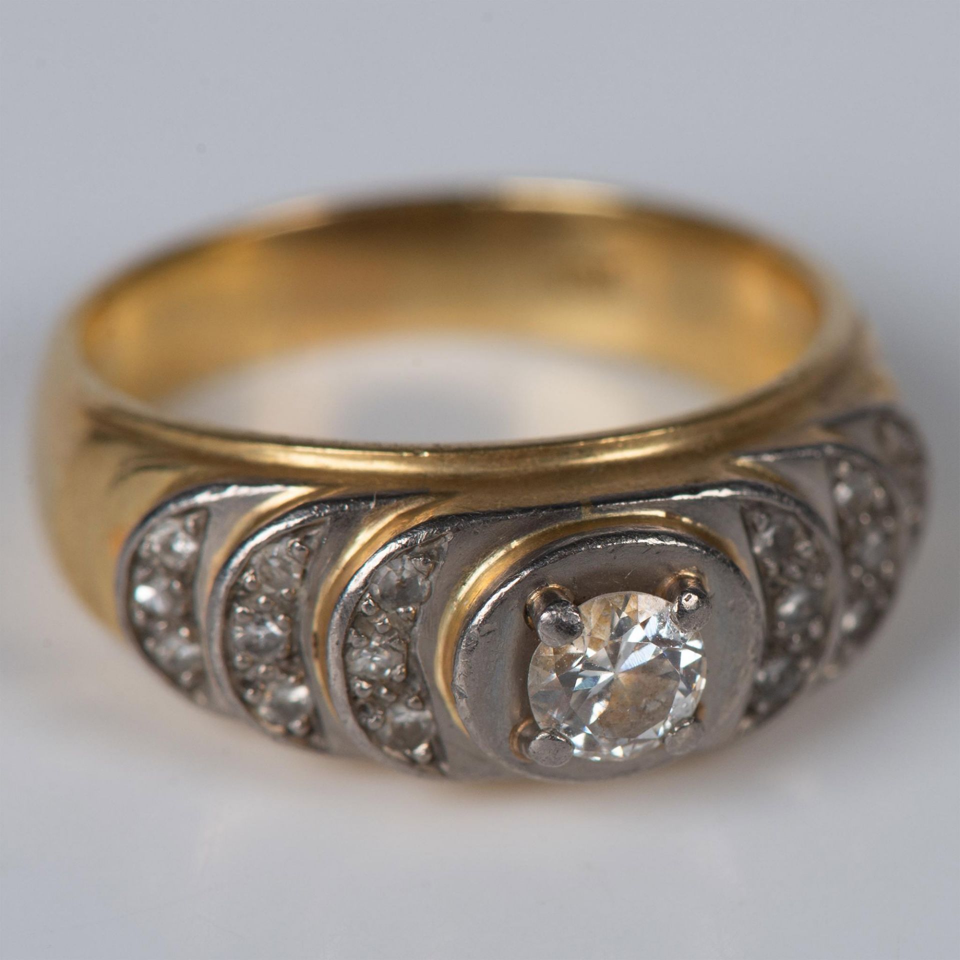 18K Gold and Diamond Ring