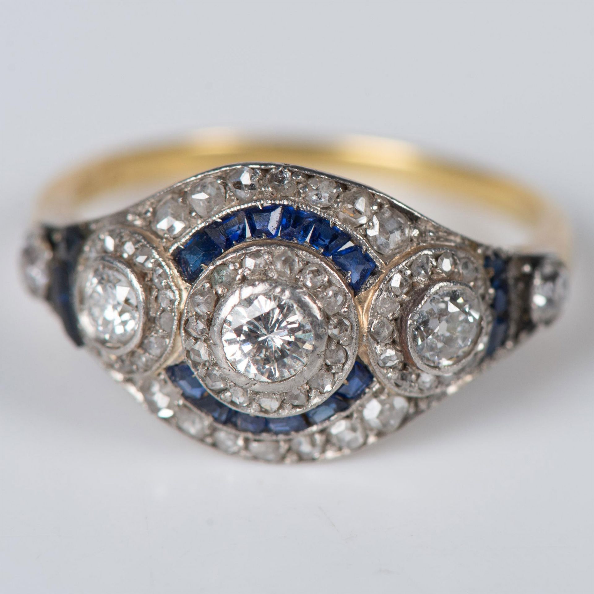 Art Deco 18K Gold, Diamonds and Sapphire Ring - Image 4 of 8