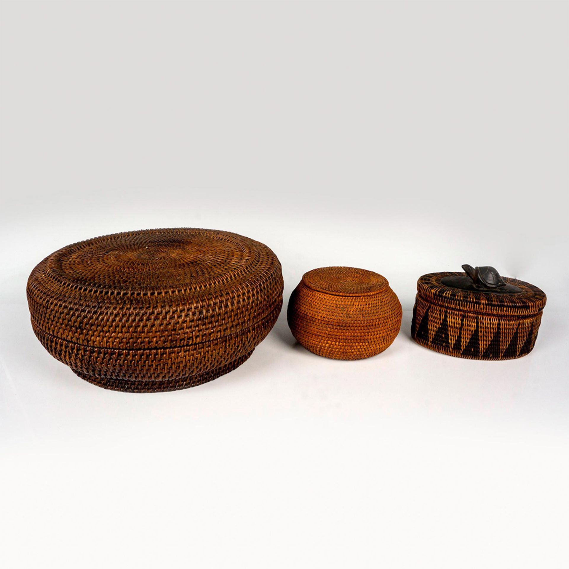 3pc Lidded Woven Rattan Baskets