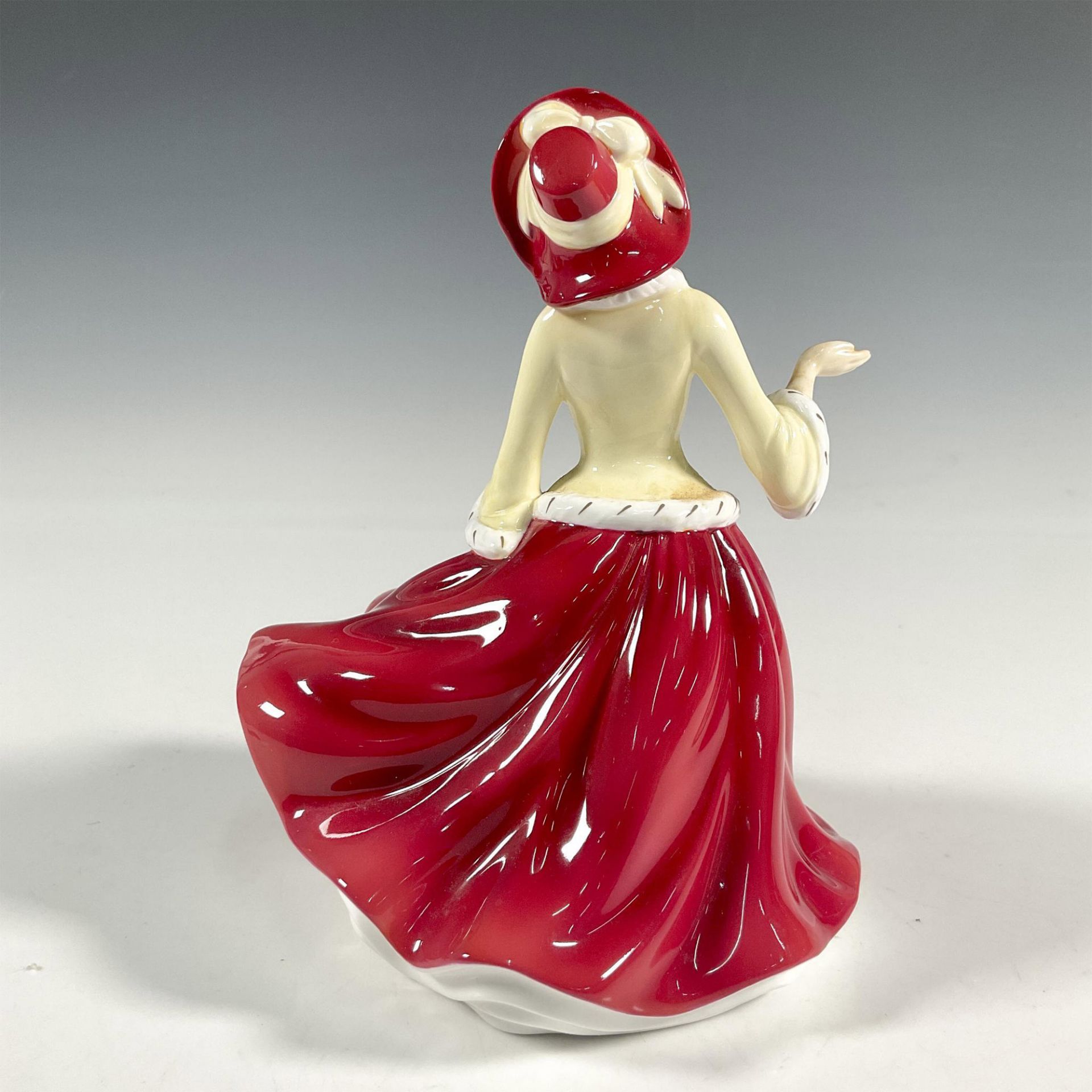 Petite, Christmas Day 2009 - HN5350 - Royal Doulton Figurine - Image 2 of 3