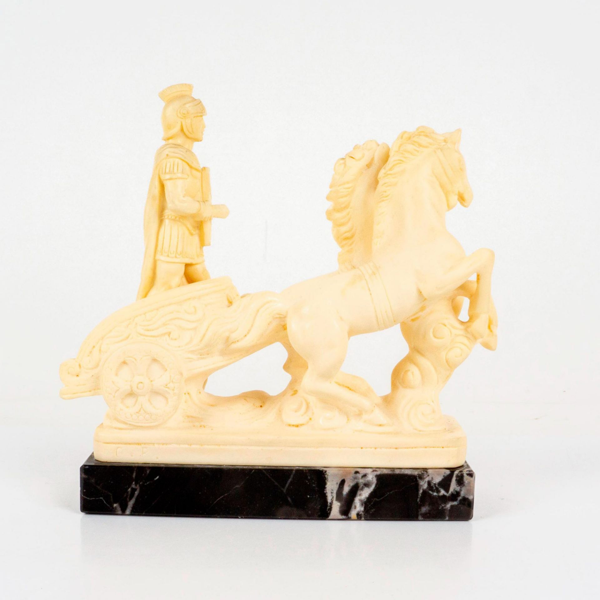 Vintage Resin Figurine, Roman Warrior Chariot - Bild 2 aus 6