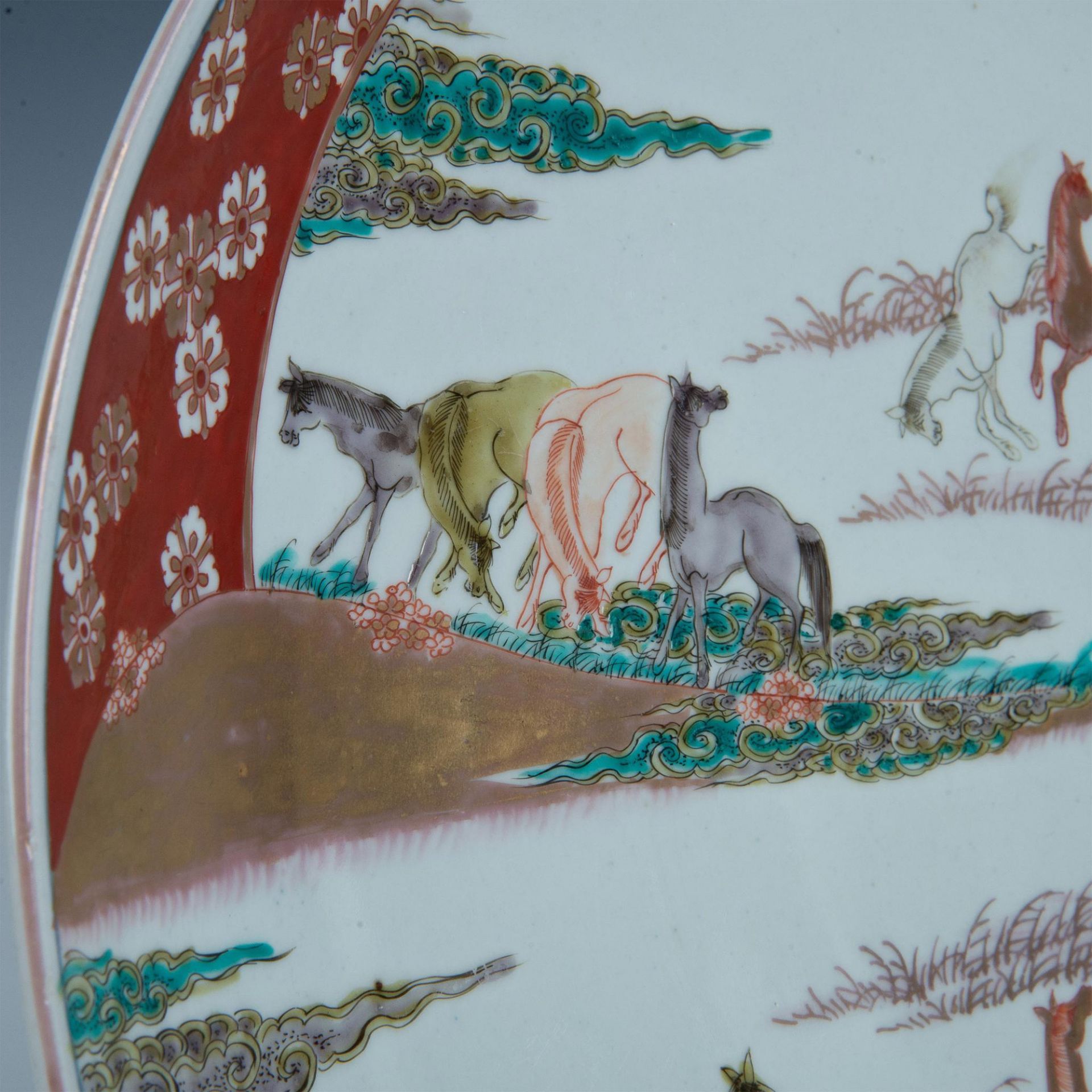 Japanese Imari Porcelain Charger, Horses - Image 3 of 6
