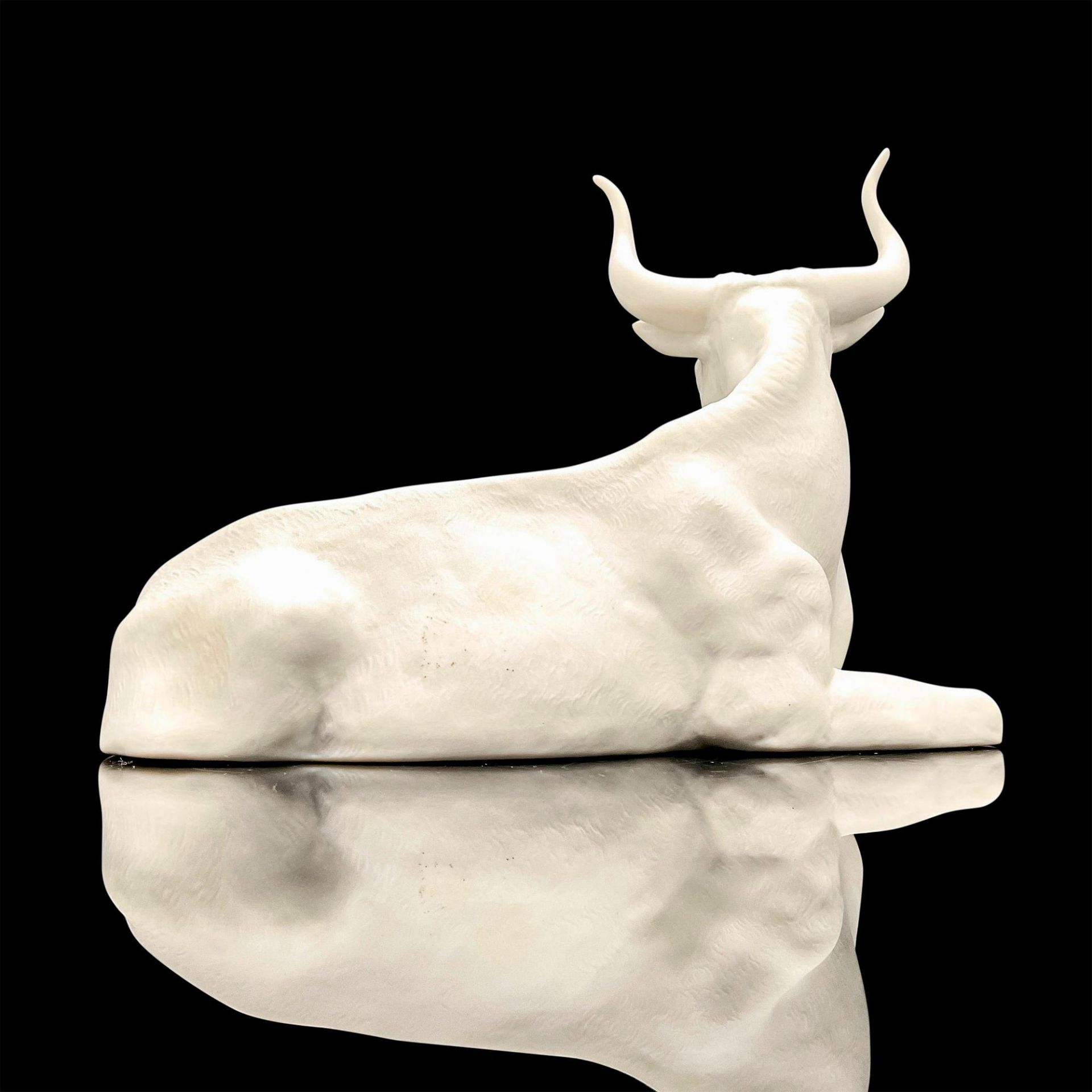 Boehm Porcelain Nativity Figurine, Ox - Bild 2 aus 3