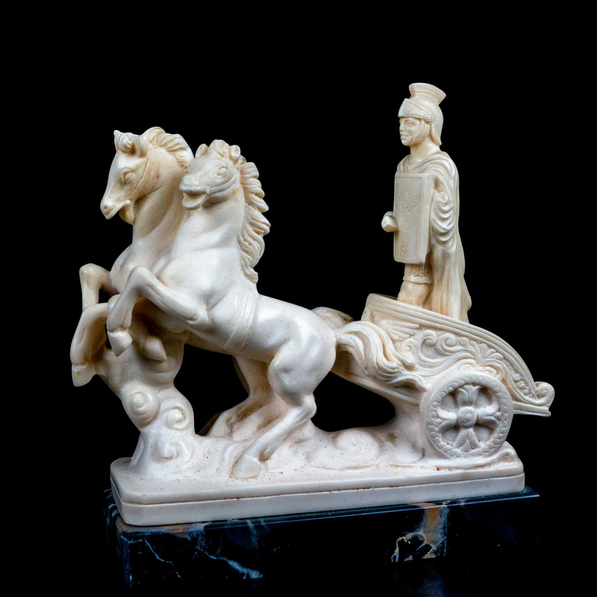 Vintage Resin Figurine, Roman Warrior Chariot - Bild 4 aus 6