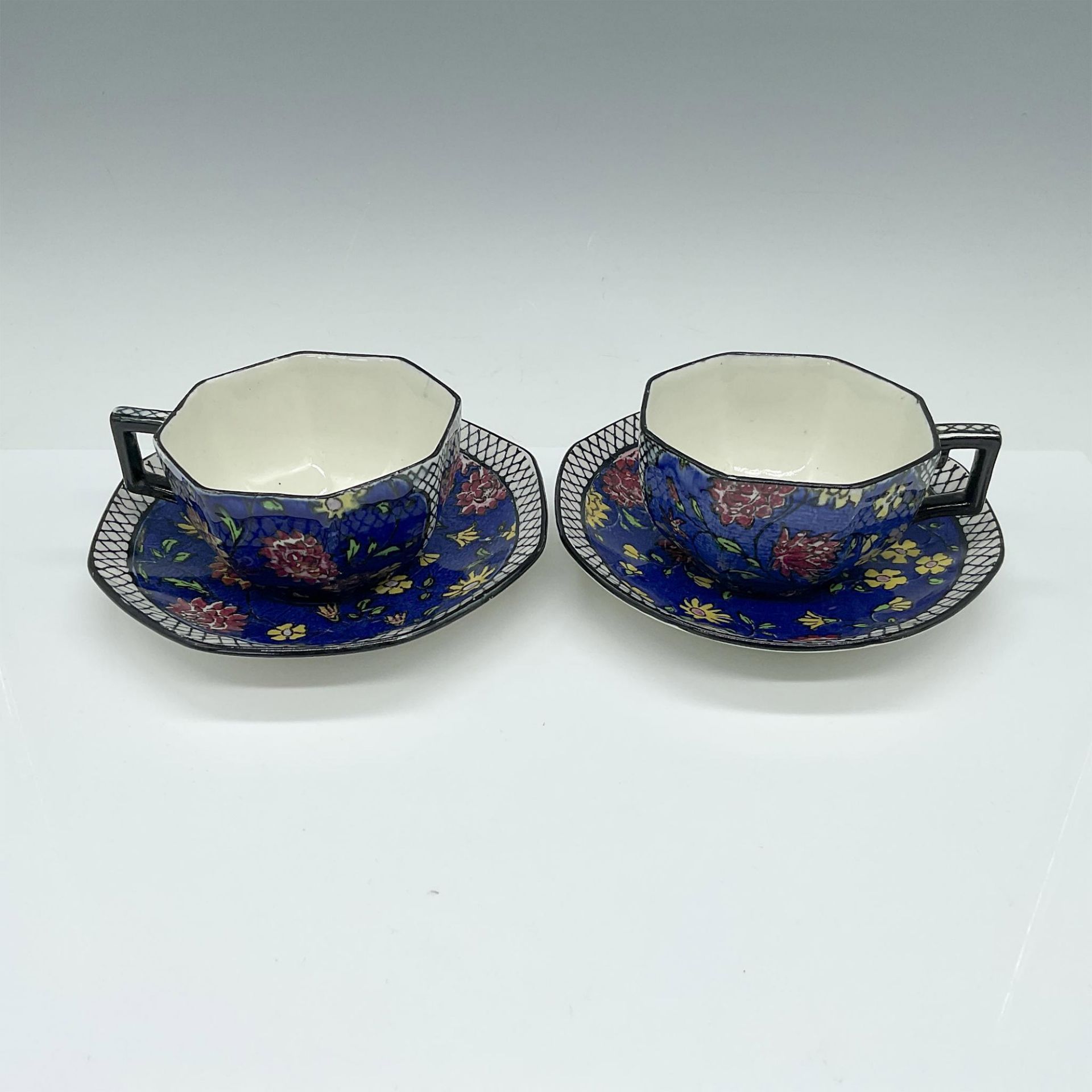 4pc Royal Doulton Teacup & Saucer Set, Persian Anemone