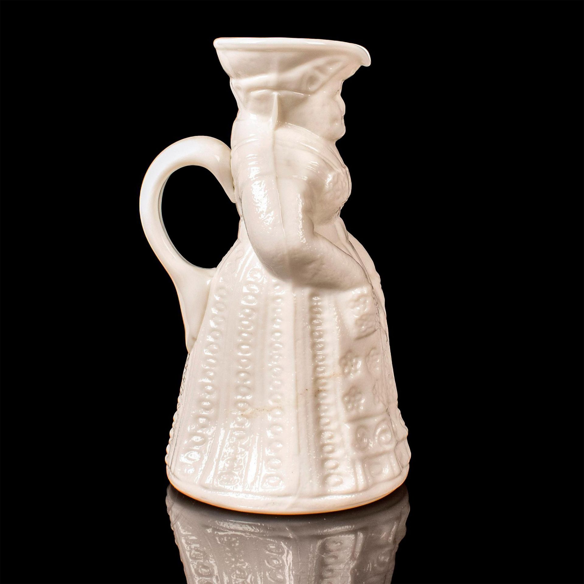 Kanawha Milk Glass Syrup Pitcher, Colonial Woman - Image 4 of 5