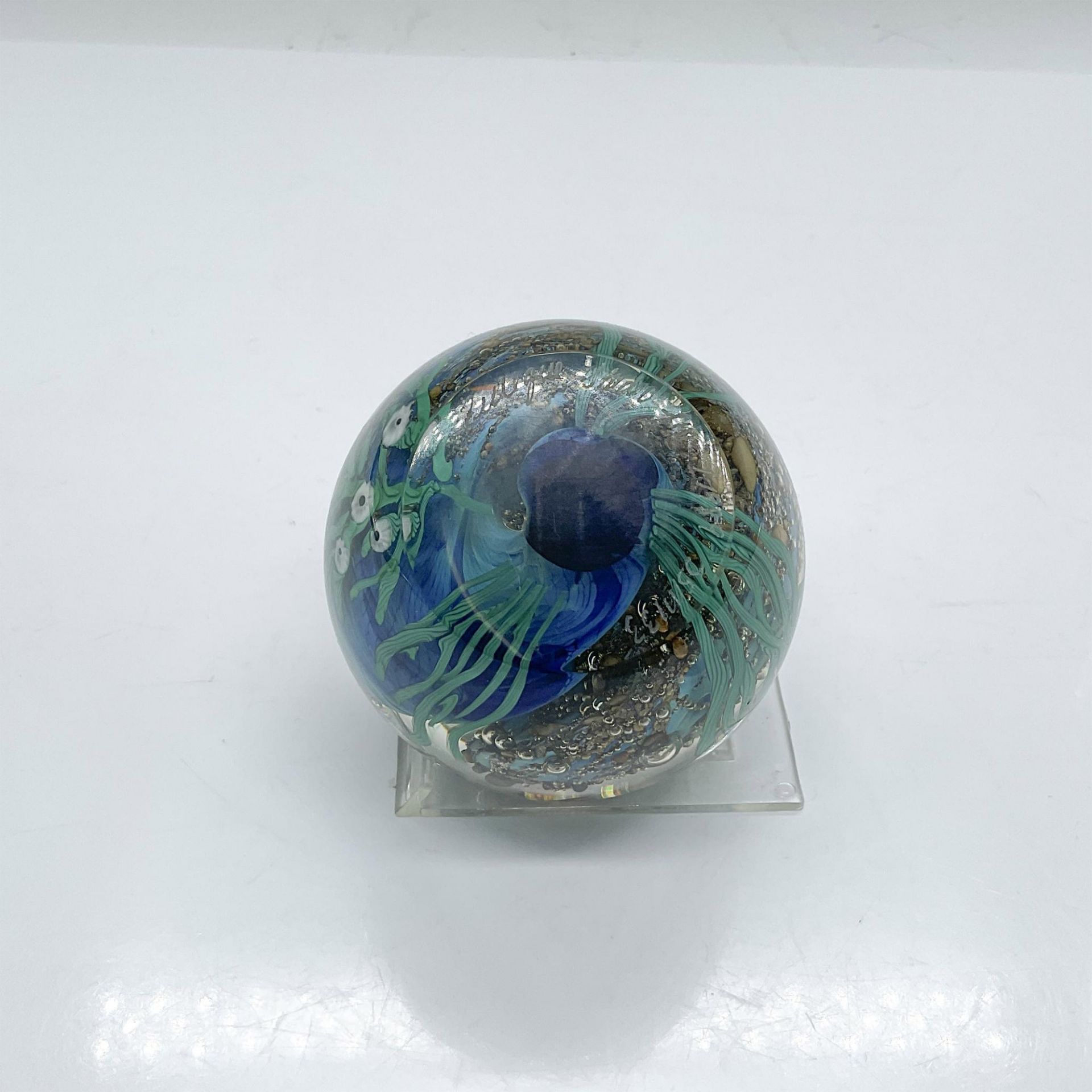 Art Glass Paperweight, Undersea Scene - Image 3 of 4