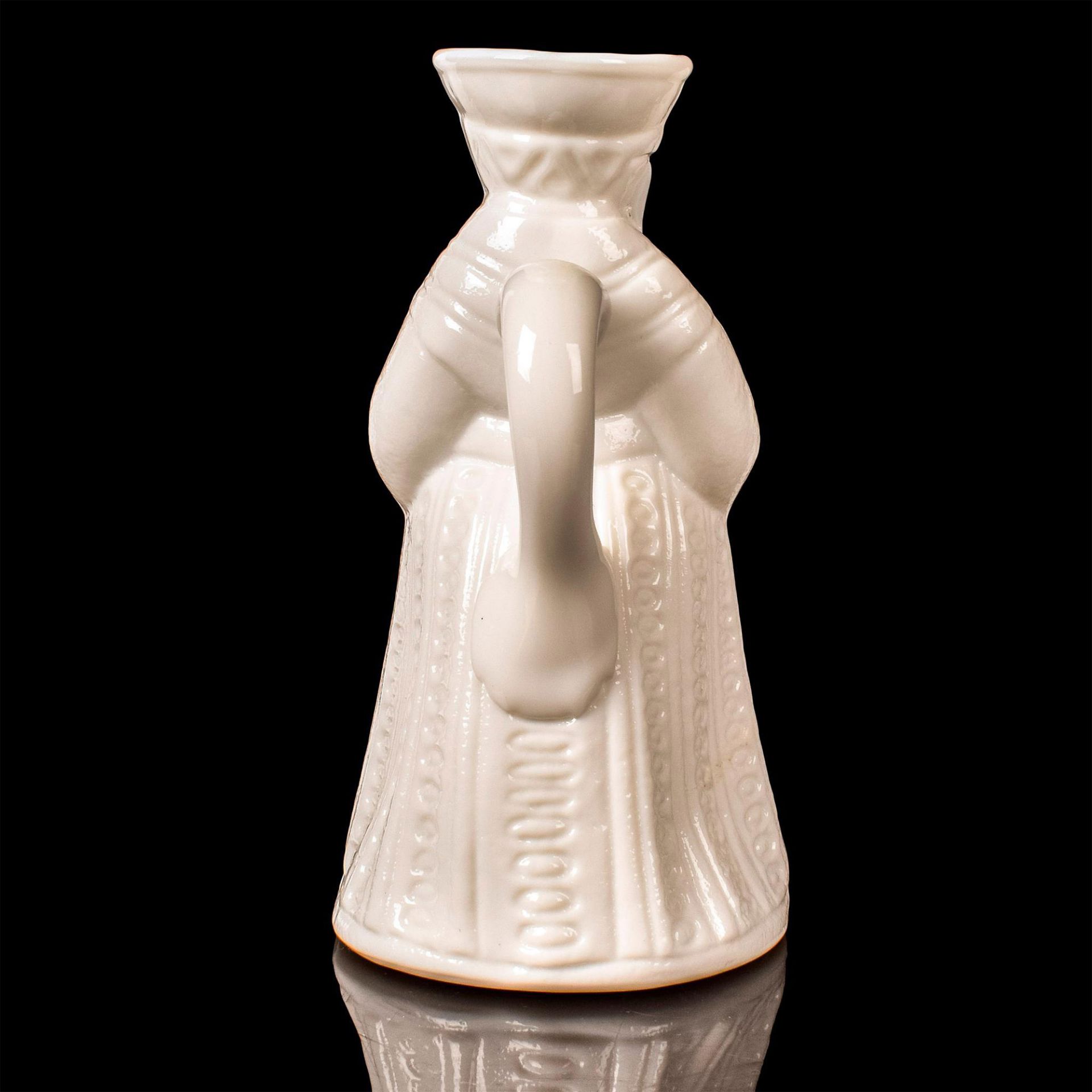 Kanawha Milk Glass Syrup Pitcher, Colonial Woman - Image 3 of 5