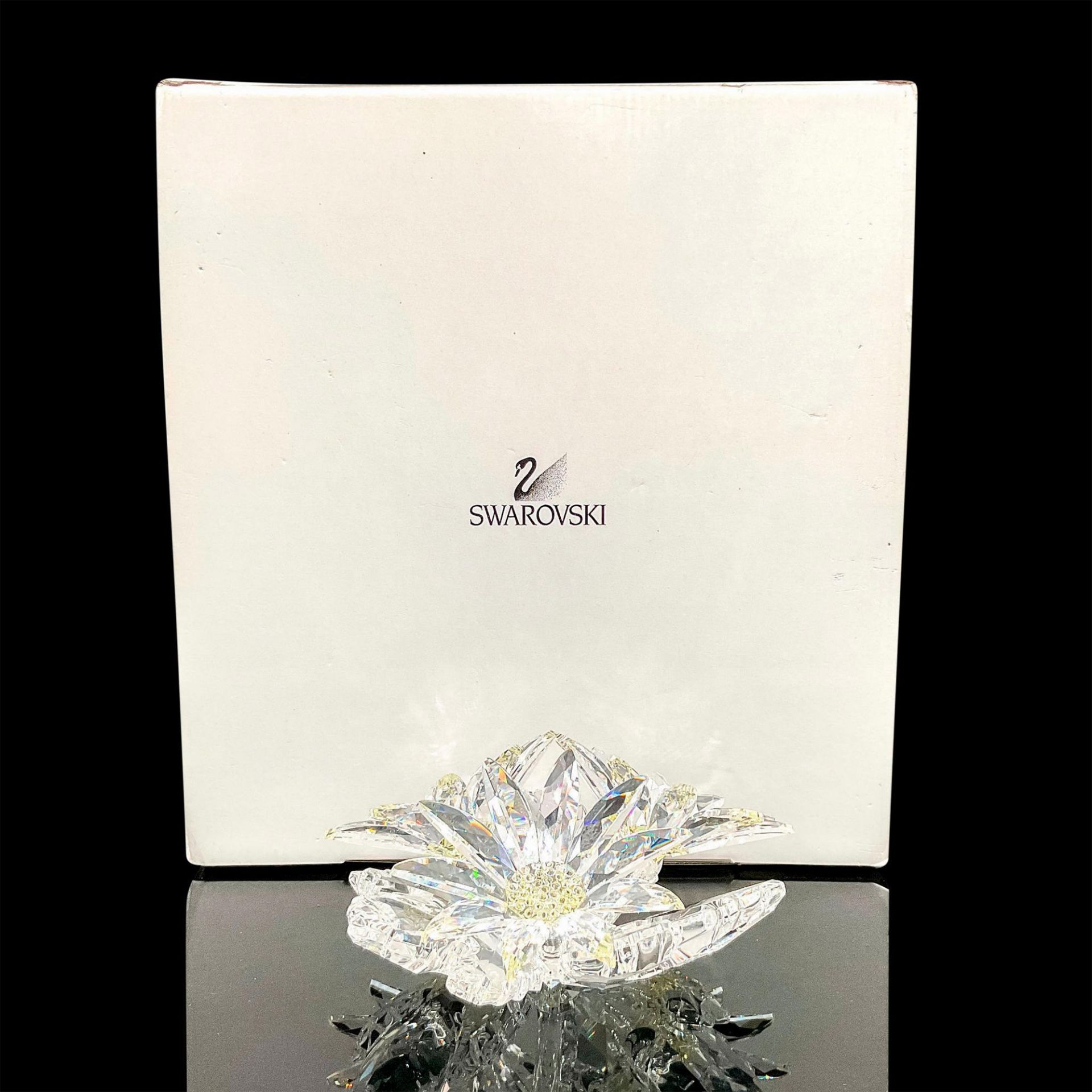 Swarovski Silver Crystal Figurine, Maxi Flower Arra - Image 2 of 5