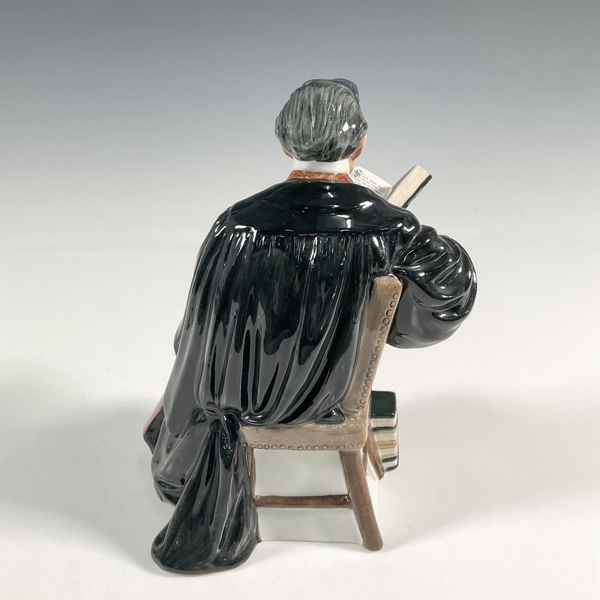 Professor HN2281 - Royal Doulton Figurine - Image 2 of 3