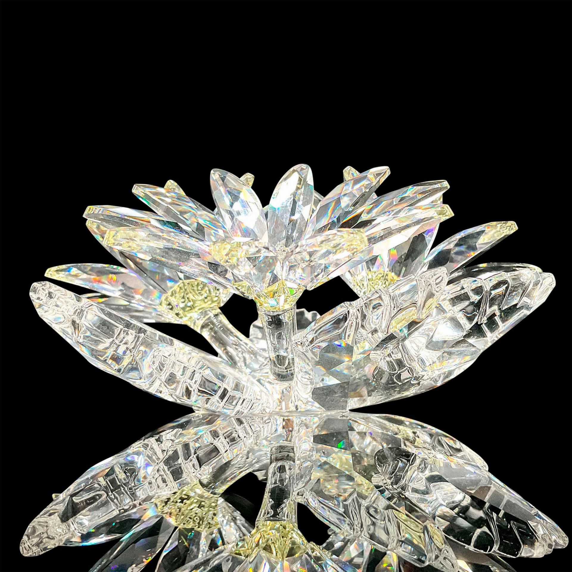 Swarovski Silver Crystal Figurine, Maxi Flower Arra - Image 3 of 5