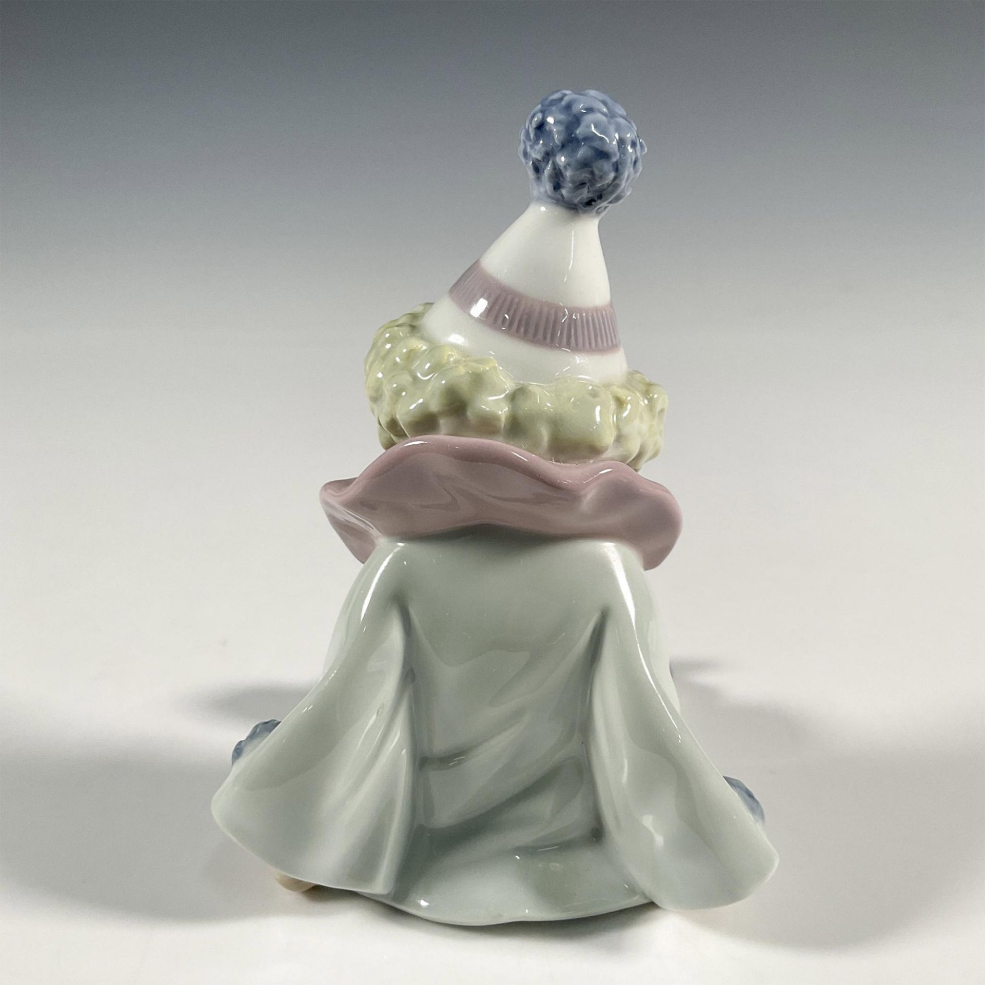 Lladro Porcelain Figurine, Pierrot with Puppy 1005277 - Image 2 of 3