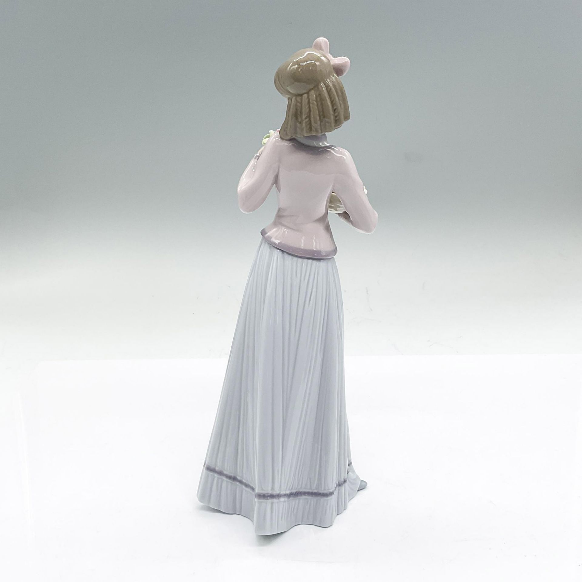 Lladro Porcelain Figurine, Innocence In Bloom - Image 2 of 3