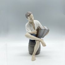 Bing & Grondahl Figurine, Merry Sailor 1661