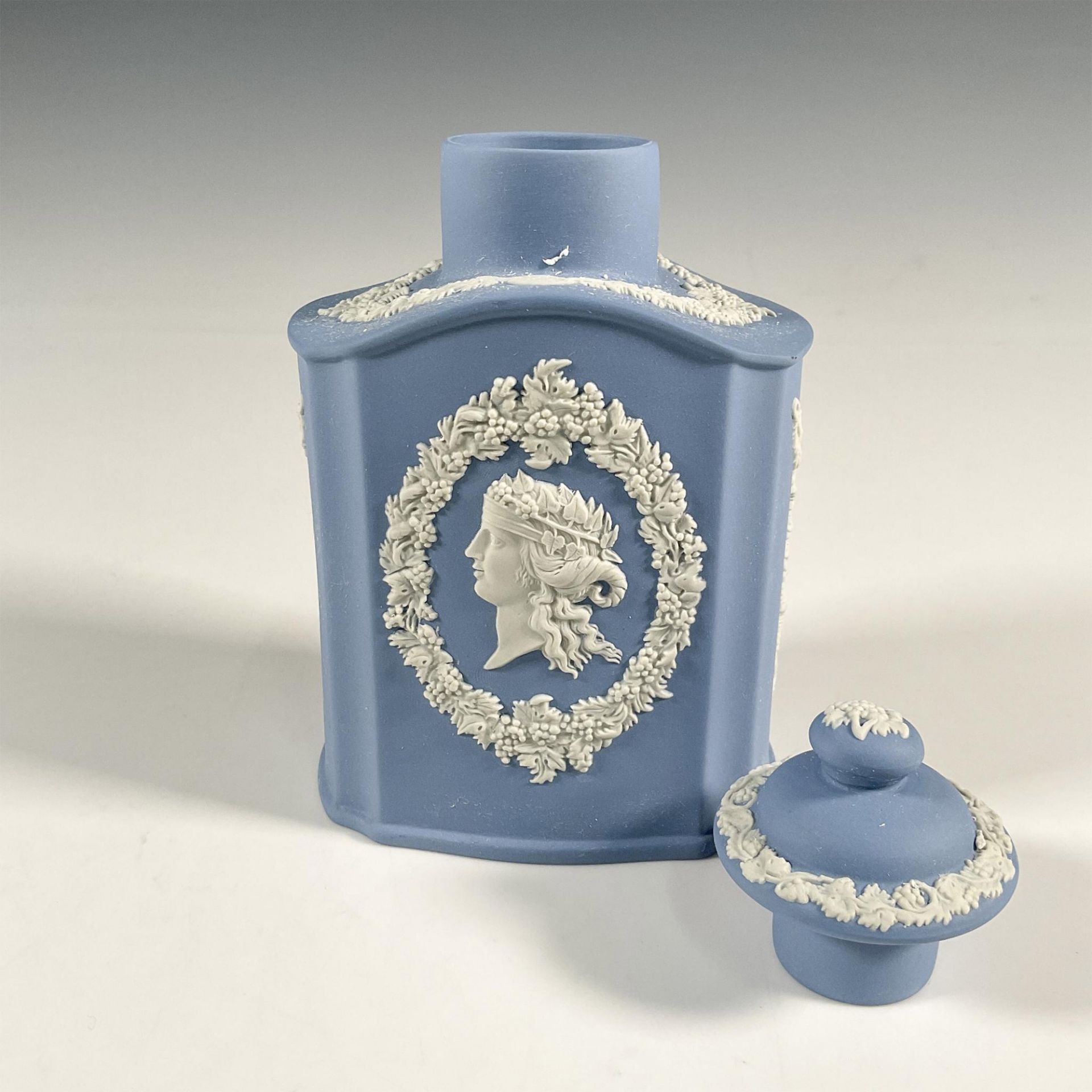 Wedgwood Blue Jasperware Lidded Tea Caddy - Image 3 of 5