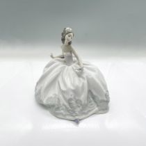 Lladro Porcelain Figurine, Belle of the Ball