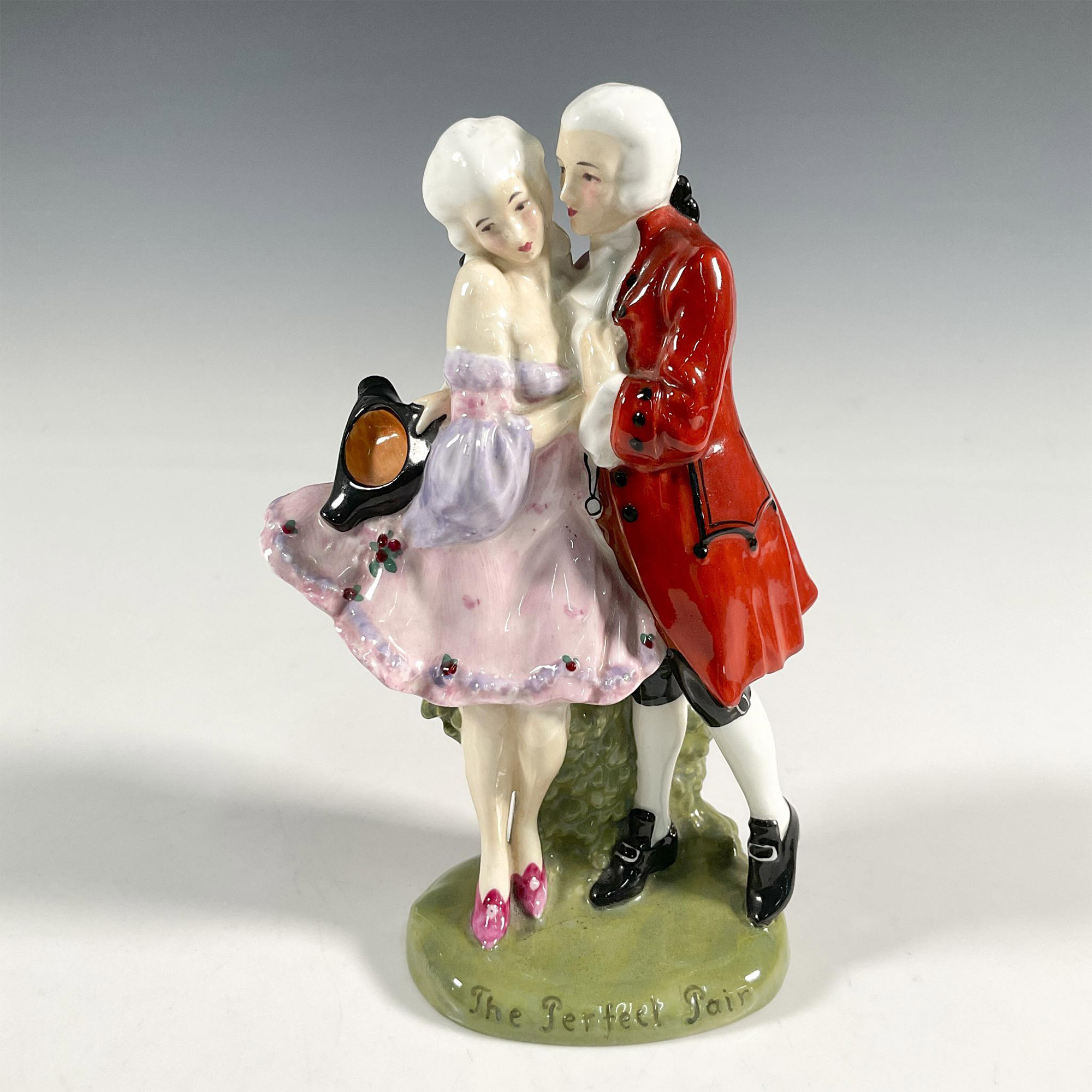 Perfect Pair HN581 - Royal Doulton Figurine