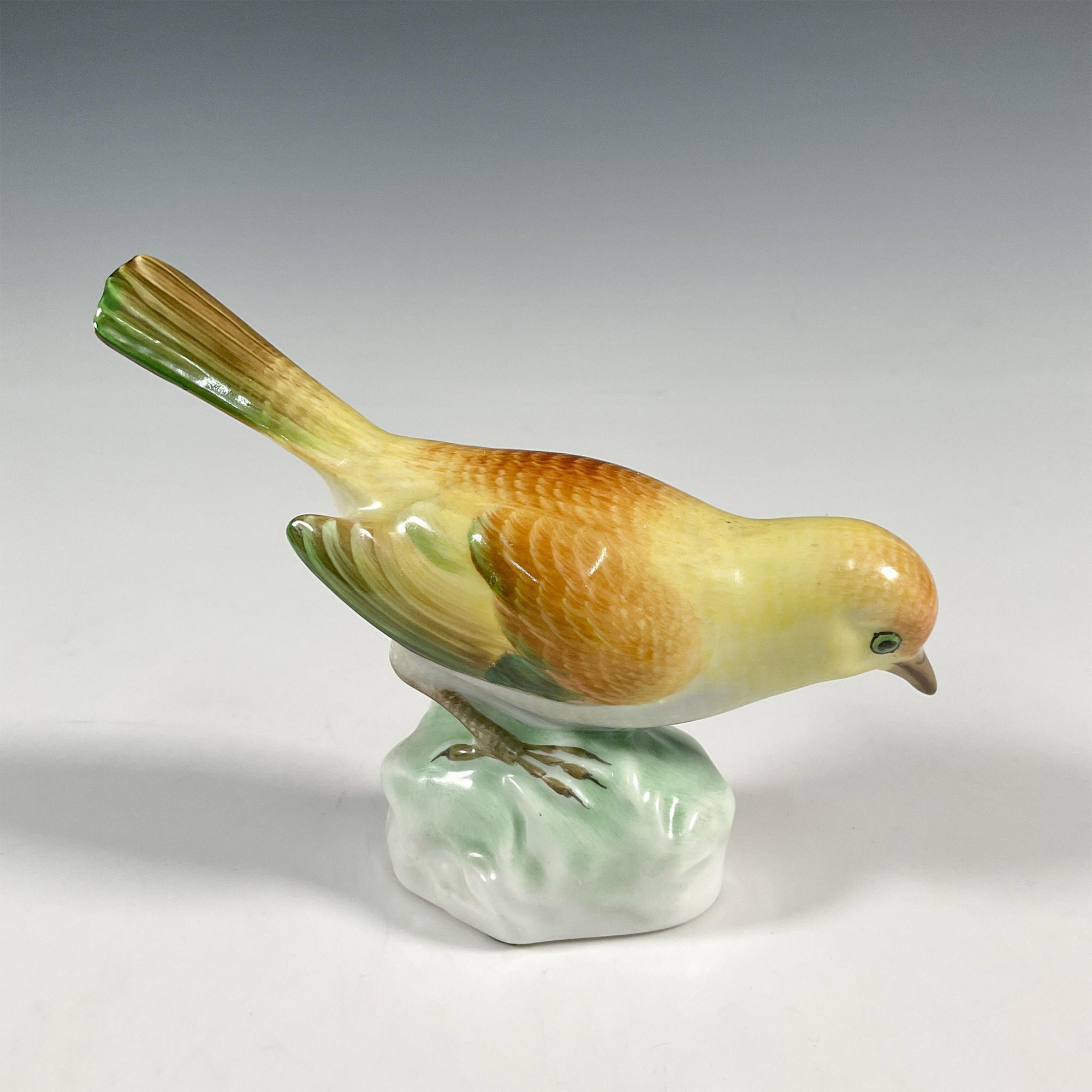 Herend Porcelain Bird Figurine, Yellow Warbler - Image 2 of 3